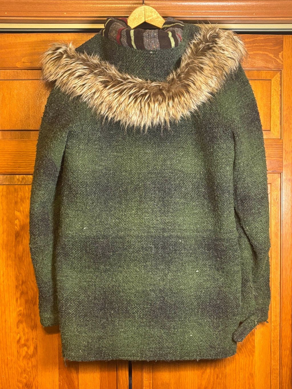 The Unbranded Brand Artisan de Luxe Toggle Coat Faux Fur Hood Green M Size US M / EU 48-50 / 2 - 6 Thumbnail