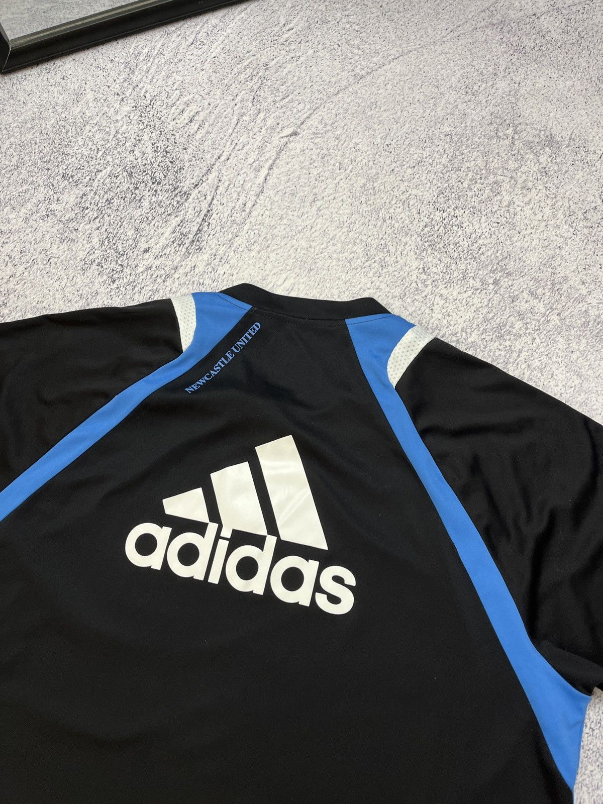 Adidas × Vintage Adidas Newcastle United 2009 Home Soccer Training Jersey Size US L / EU 52-54 / 3 - 10 Thumbnail