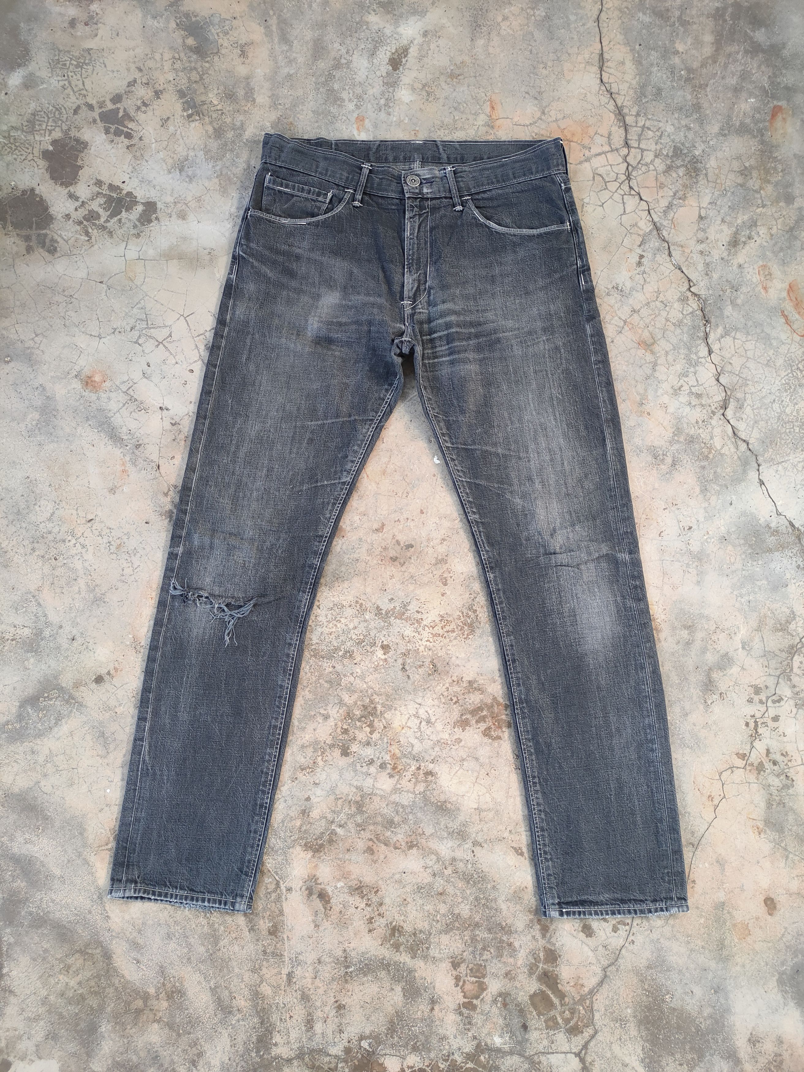 Levi's Vintage Clothing Levi's faded black jeans denim pants Size US 34 / EU 50 - 3 Thumbnail
