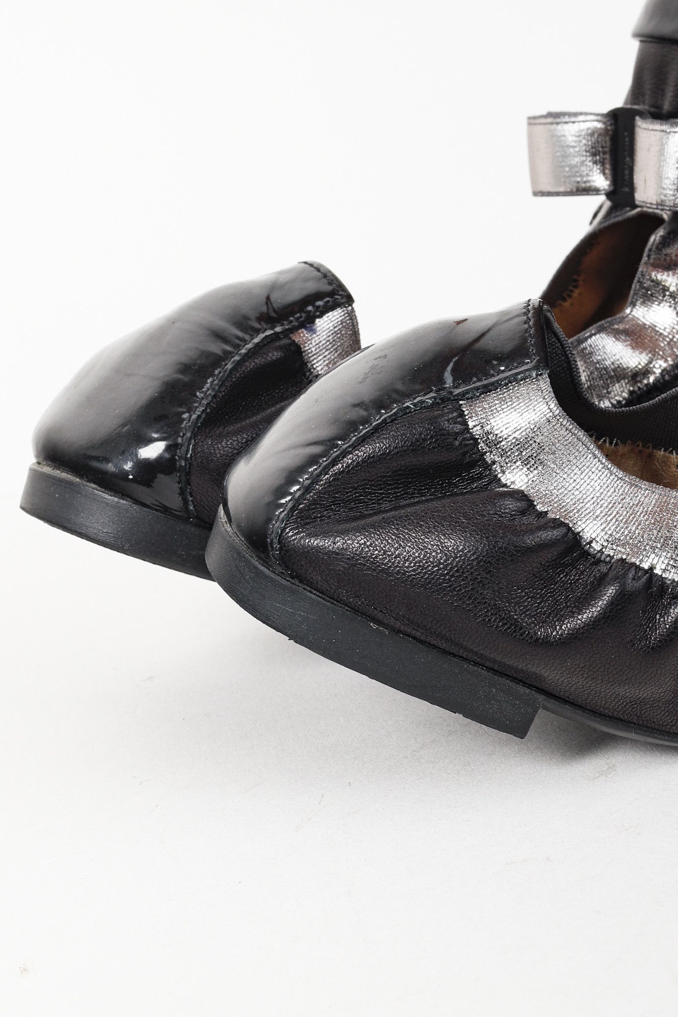 Salvatore Ferragamo Salvatore Ferragamo Black Silver Vara Patent Ballet Flat Size US 5 / IT 35 - 8 Thumbnail