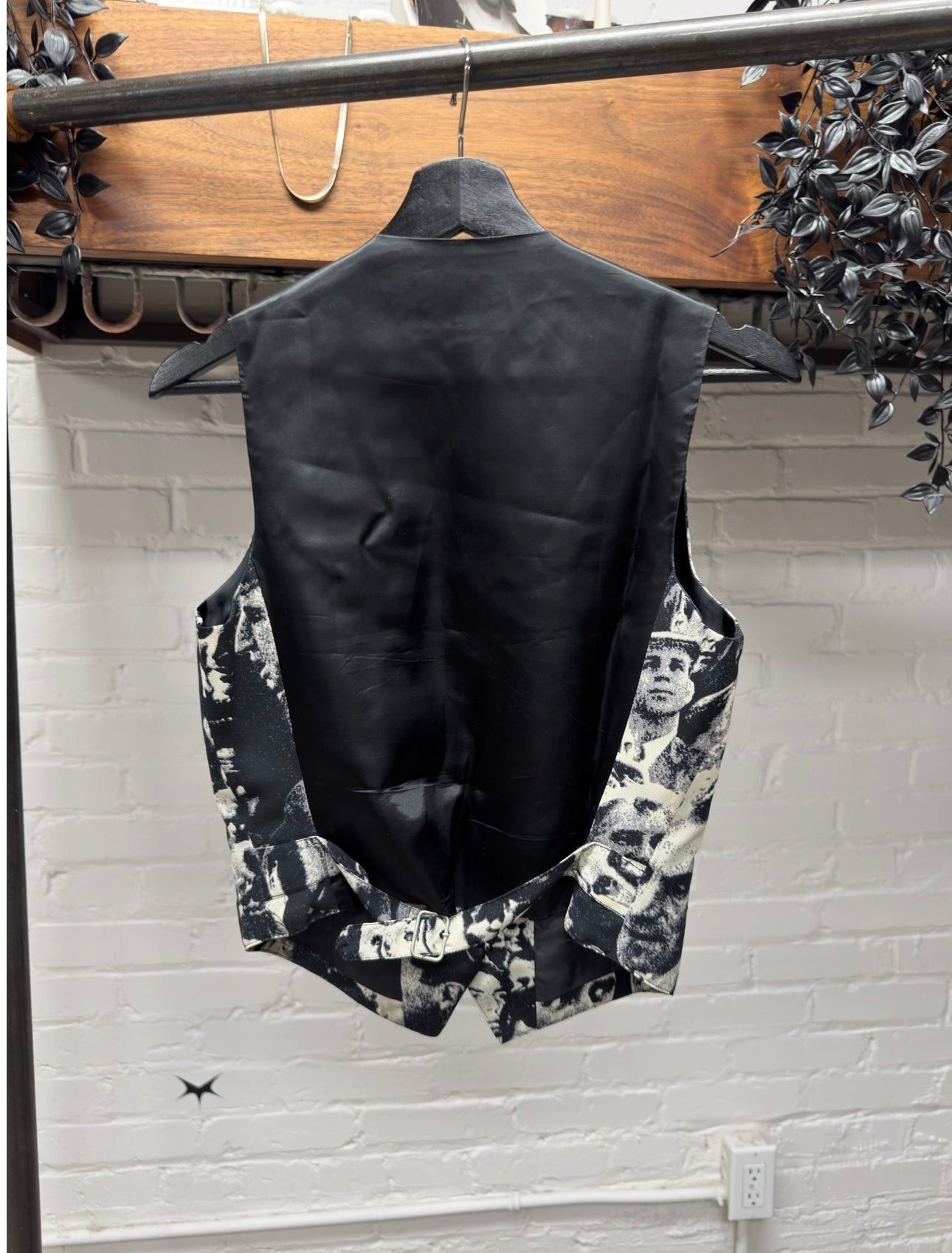 Jean Paul Gaultier AW1991 Jean Paul Gaultier ‘Faces’ Jacquard Woven Vest Size US L / EU 52-54 / 3 - 4 Thumbnail