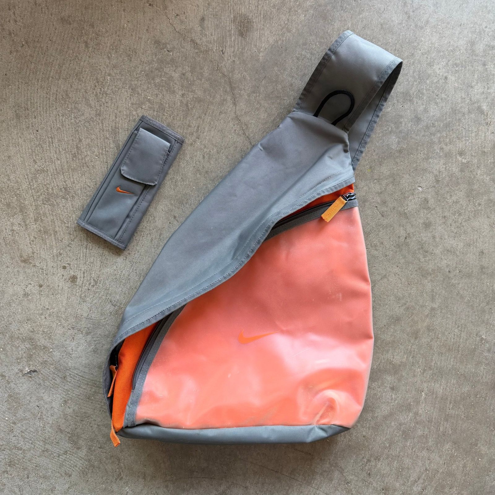 Nike 2000s Nike Crossbody Sling Bag Grey/Orange Size ONE SIZE - 1 Thumbnail