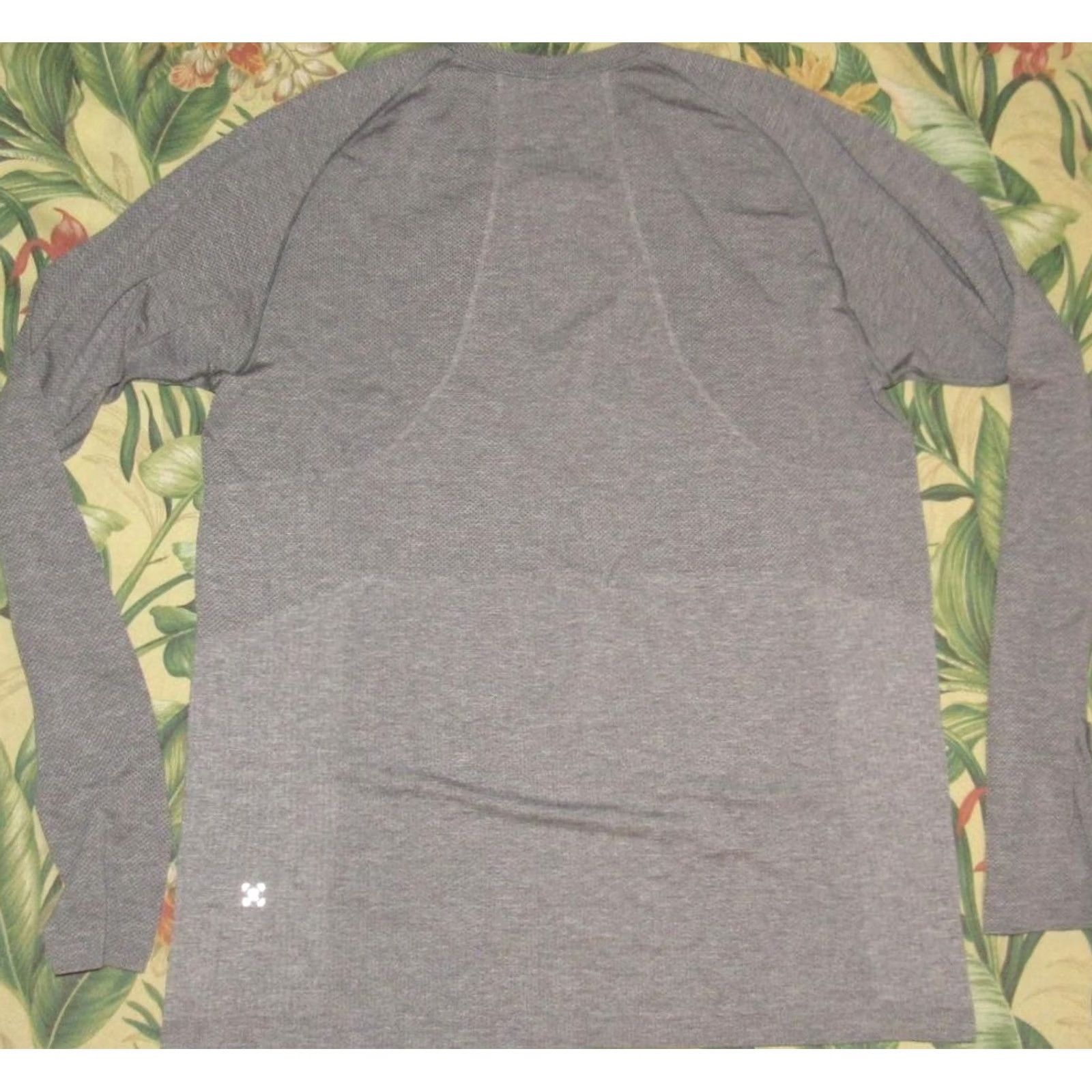 Lululemon LULULEMON Grey Long Sleeve Tech T Shirt Large Size US L / EU 52-54 / 3 - 3 Thumbnail