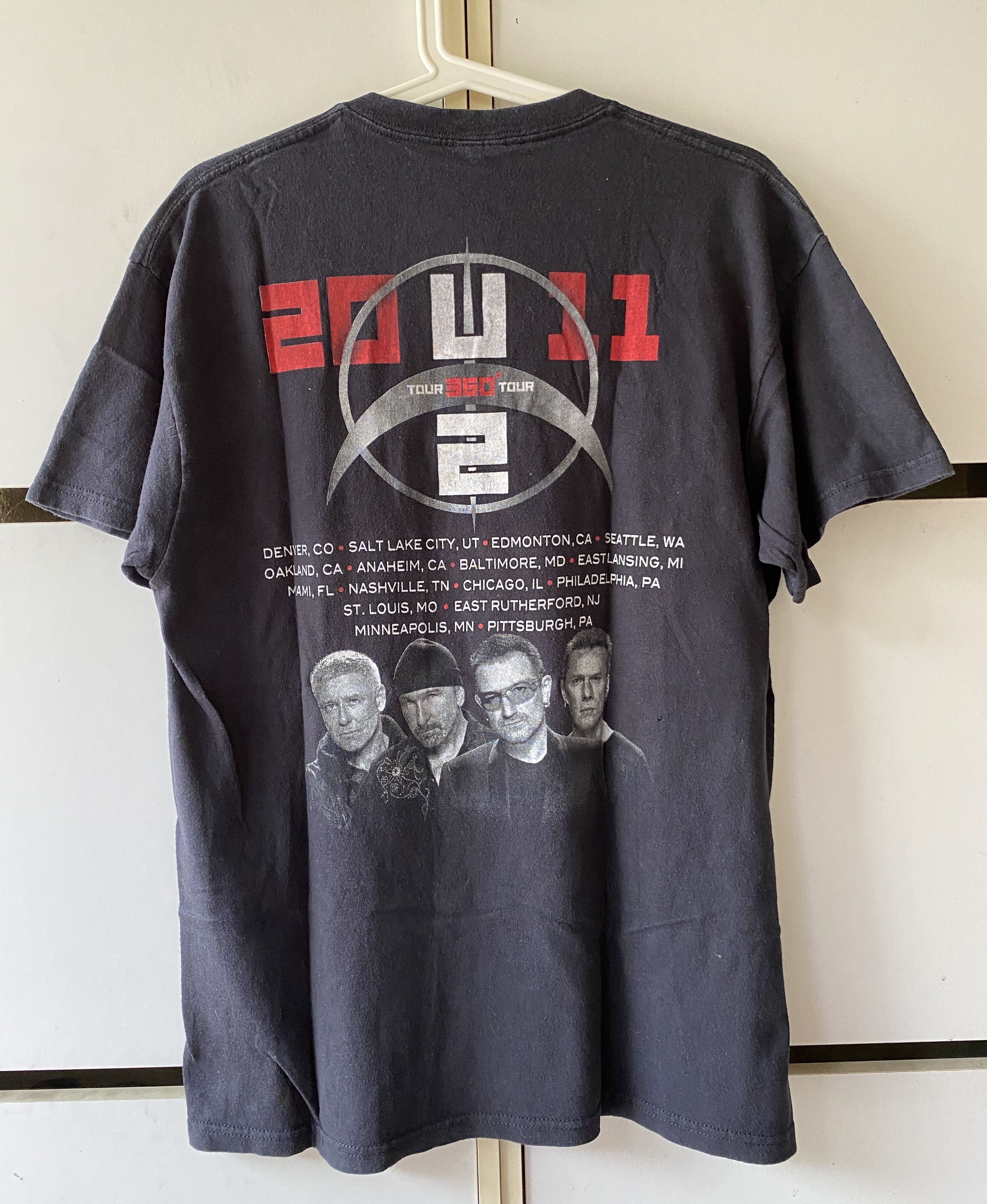 Band Tees 2011 U2 ROCK BAND USA TOUR T SHIRT Size US L / EU 52-54 / 3 - 2 Thumbnail