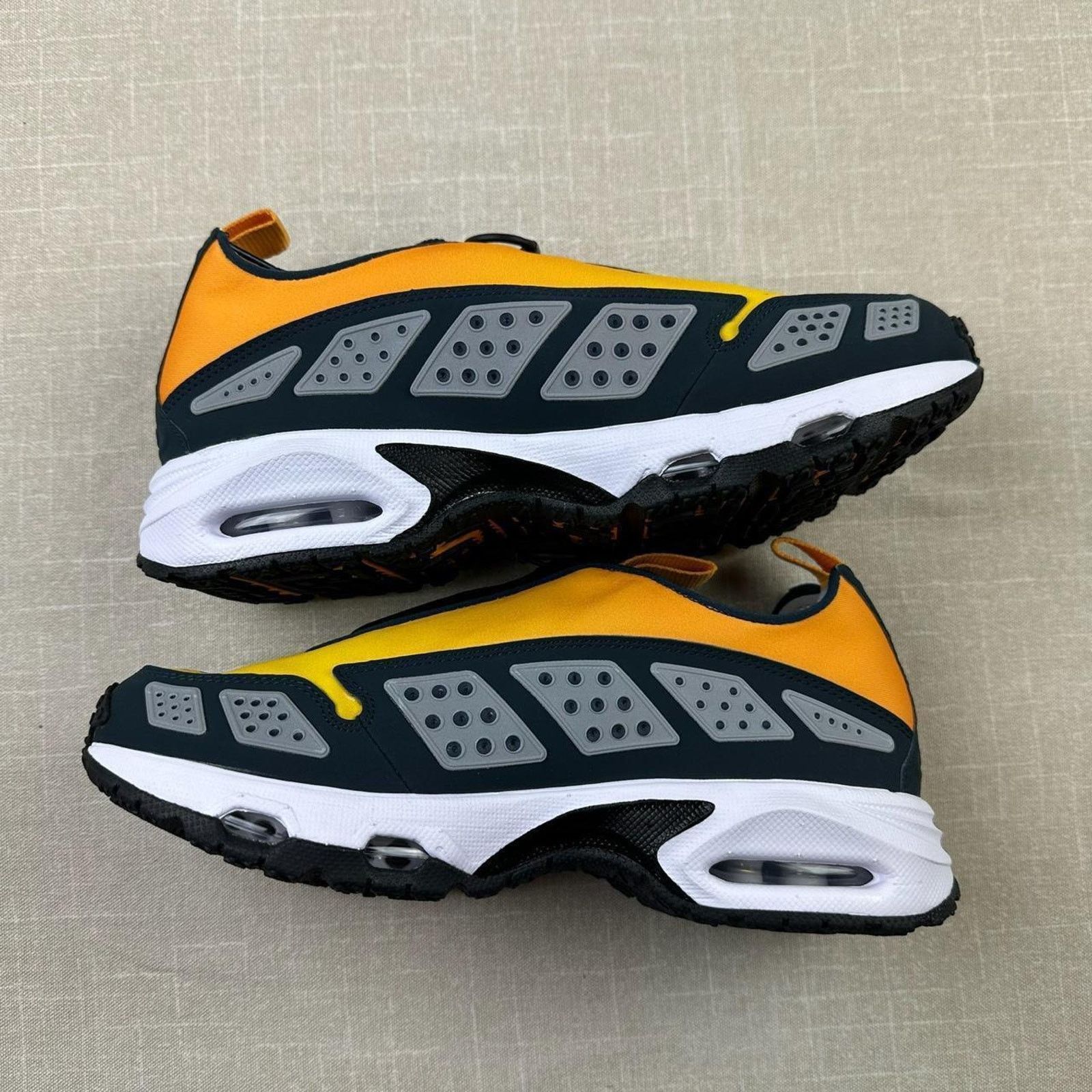 Nike Nike Air Max Sunder “Canyon Gold" Size US 8.5 / IT 38.5 - 2 Thumbnail