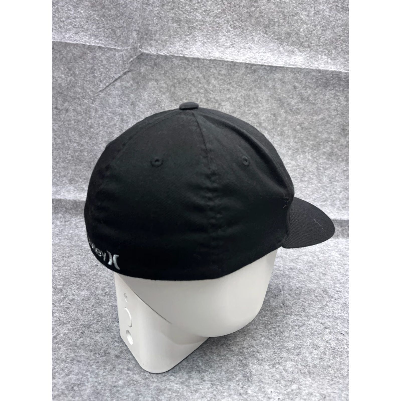 Hurley Hurley Hat Cap Fitted Adult Medium Black Polyester Cotton Blend Flexfit Skate Mens Cap 90s Beach Style Size ONE SIZE - 7 Thumbnail
