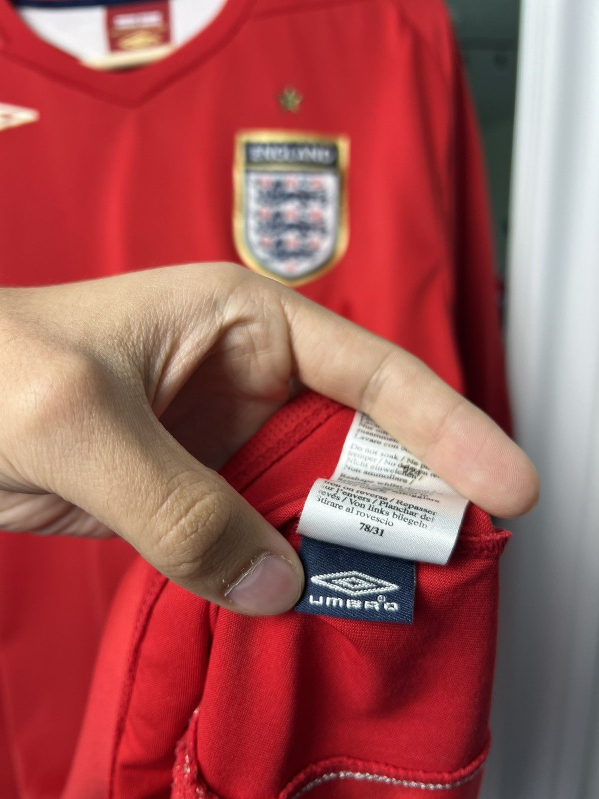 Vintage England 2006 Umbro Red Away Shirt 2XL (Fits XL) –Beckham Era Size US XXL / EU 58 / 5 - 16 Thumbnail