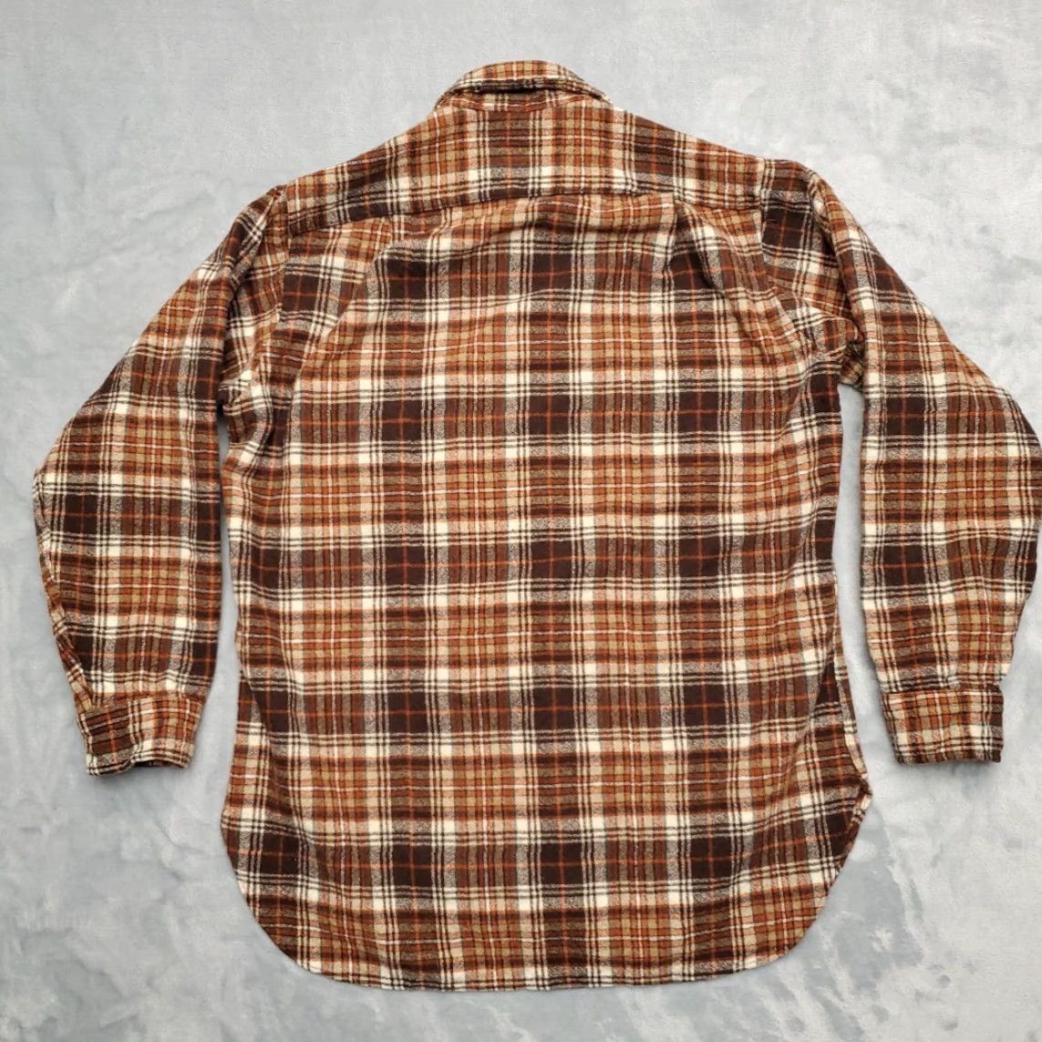 Pendleton VINTAGE Pendleton Shirt Mens M Brown Plaid 100% Wool Board Flap Pocket Made in USA Shirt Mens M Brown Plaid 100% Wool Bod Flap Pocket USA Size US L / EU 52-54 / 3 - 6 Thumbnail