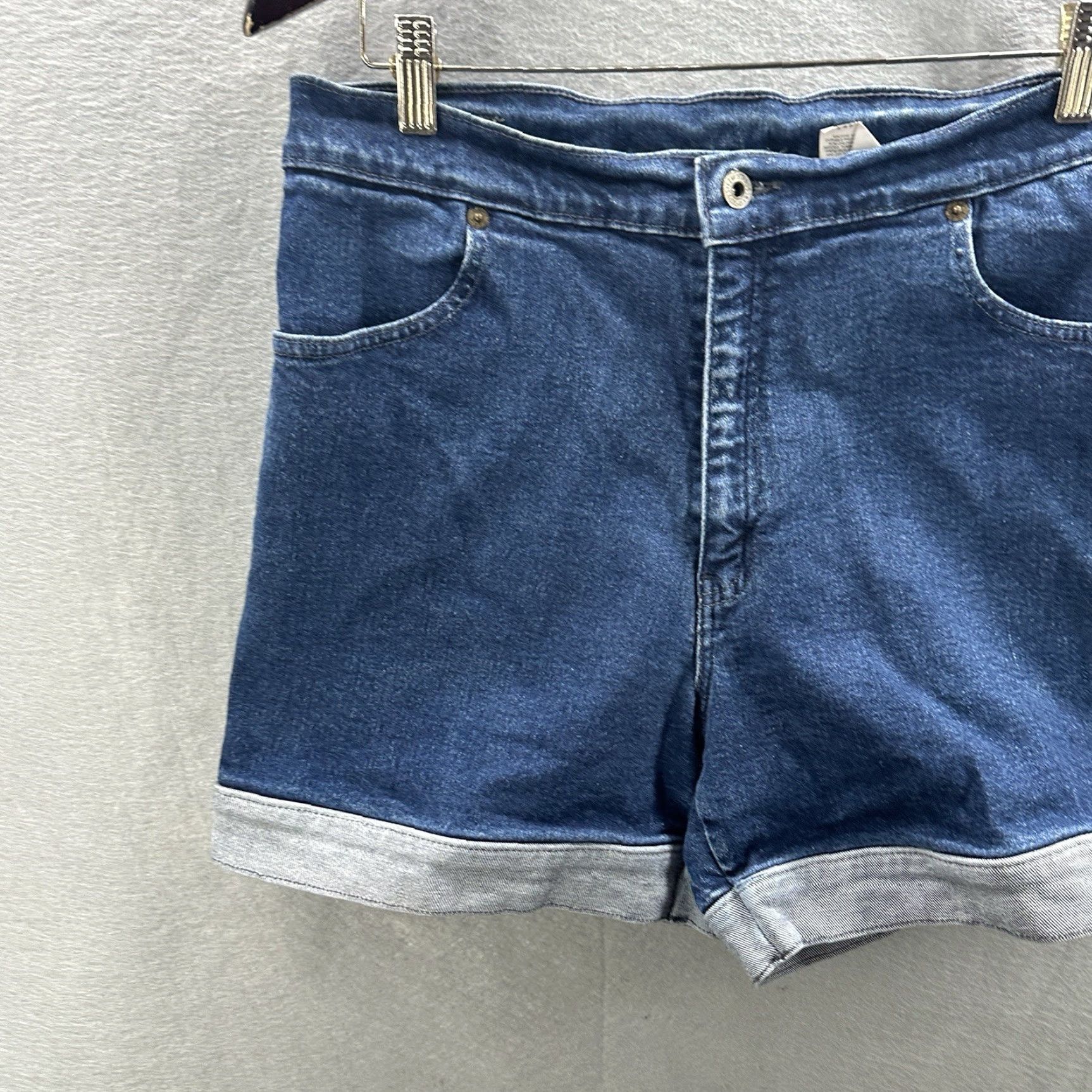 Levi's VINTAGE Levi's Dry Goods Shorts Womens 12 Denim Blue 5-Pocket Classic Fit Casual Summer 90s Womens Size 34" / US 12 / IT 48 - 5 Thumbnail