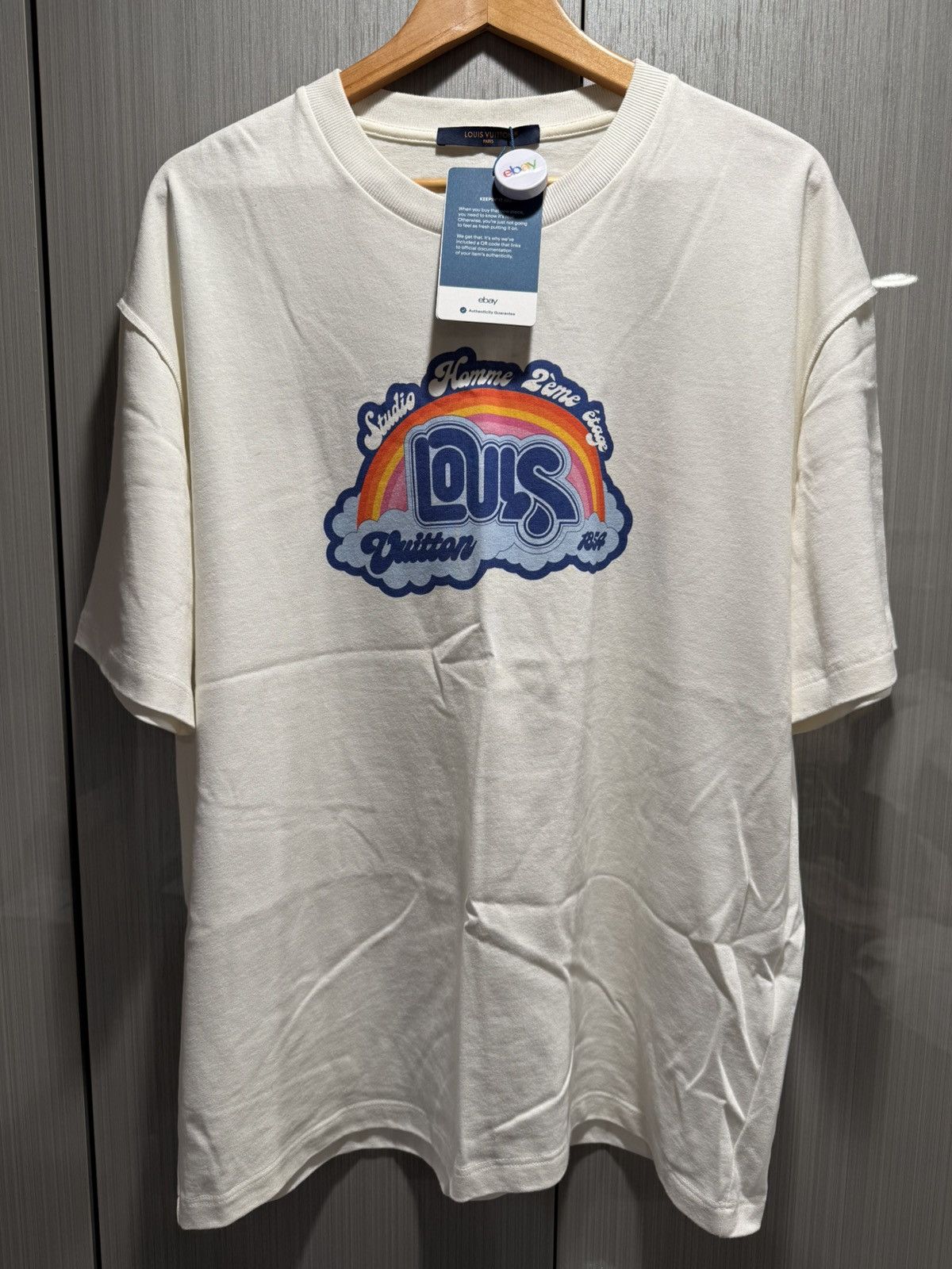 Louis Vuitton Louis Vuitton White Rainbow T Shirt Size US XXL / EU 58 / 5 - 1 Thumbnail