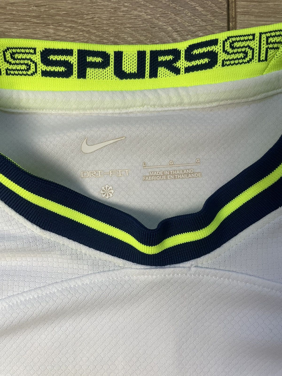 Nike Tottenham Hotspur Nike 2022/2023 Home Shirt Richarlison Size US L / EU 52-54 / 3 - 4 Thumbnail