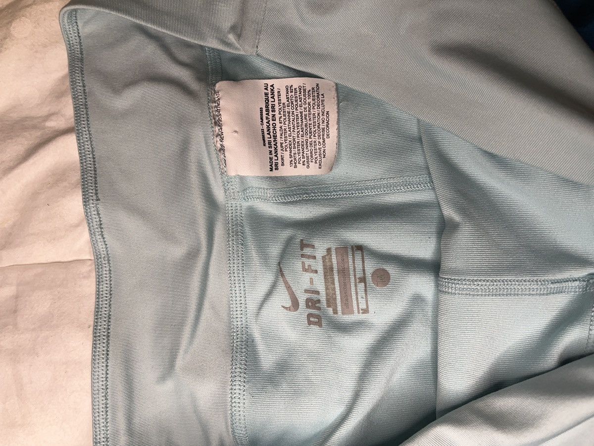 Nike Vintage Nike skirt with built in shorts Size 27" / US 4 / IT 40 - 3 Thumbnail