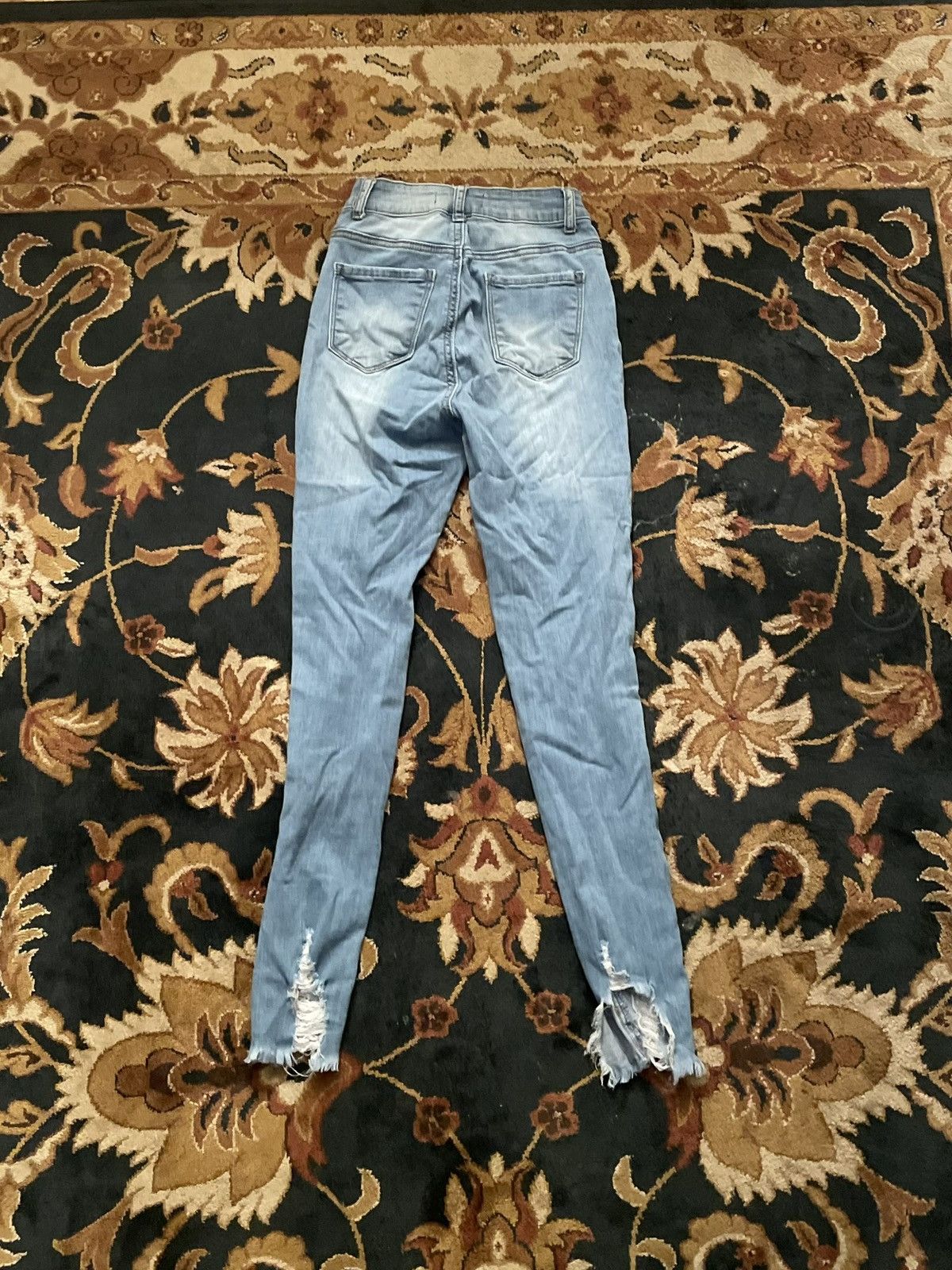 Fashion Nova VTG Fashion Nova Light Blue Distressed Skinny Jeans Size 0 Size 25" / US 0 / IT 36 - 5 Thumbnail