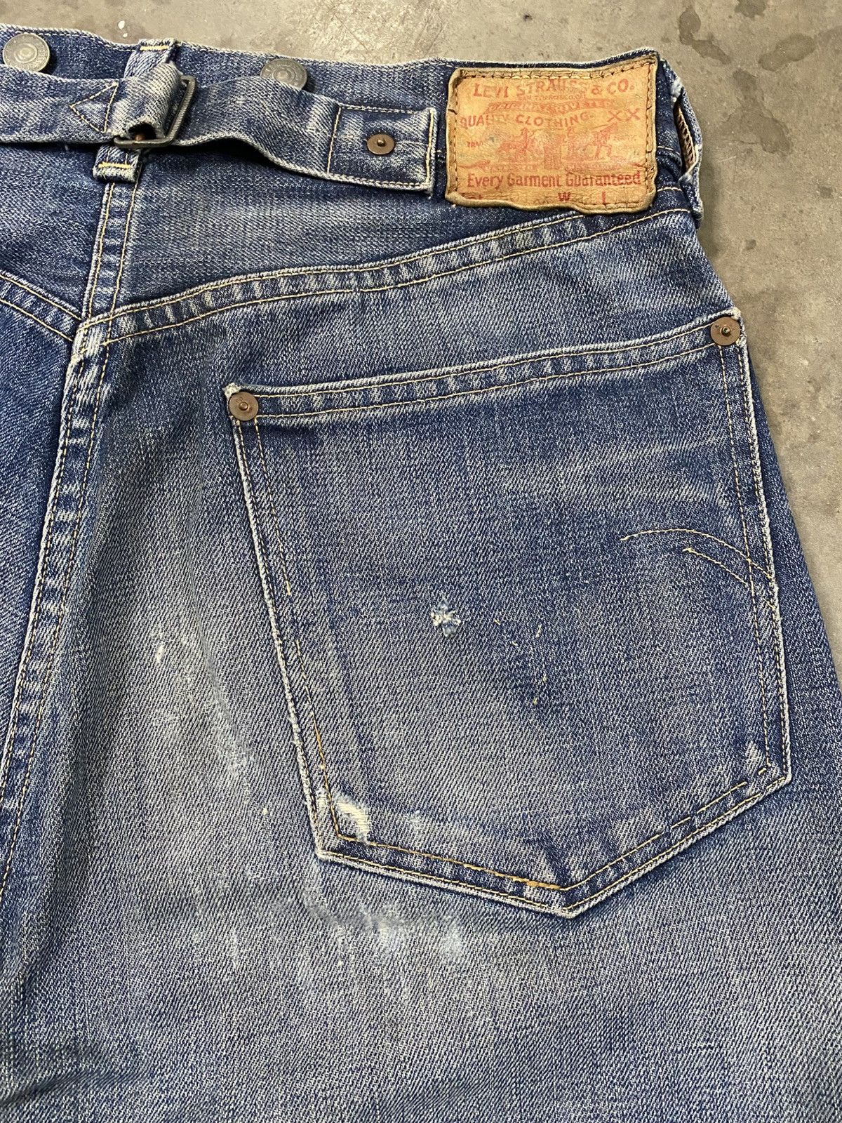 Levi's × Levi's Vintage Clothing × Vintage Vintage Levis 501XX Selvedge Buckle Back @226imn Size US 31 - 7 Thumbnail