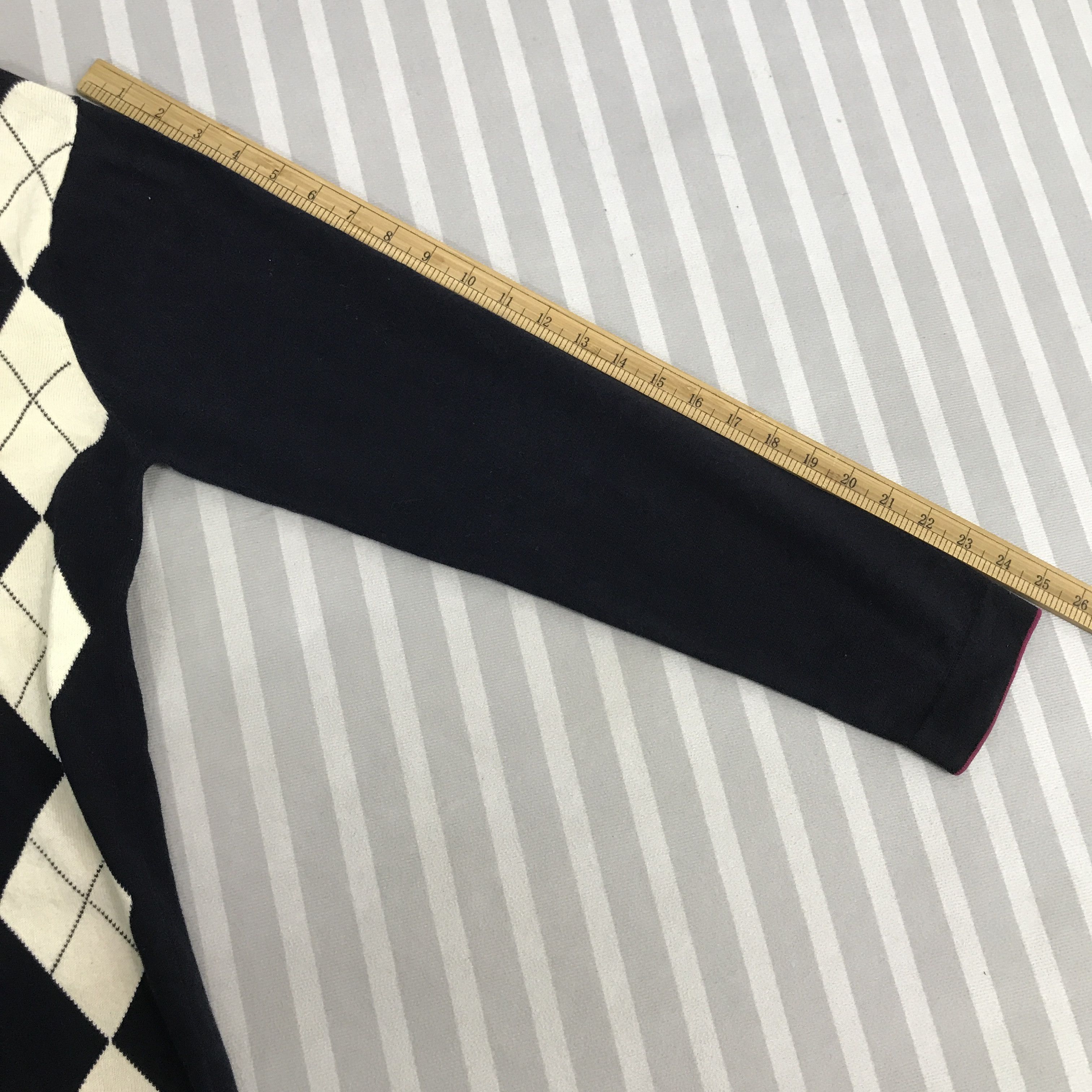 Black Label × Burberry × Vintage Vintage Burberry Black Label V Collar Knitwear Size US M / EU 48-50 / 2 - 6 Thumbnail