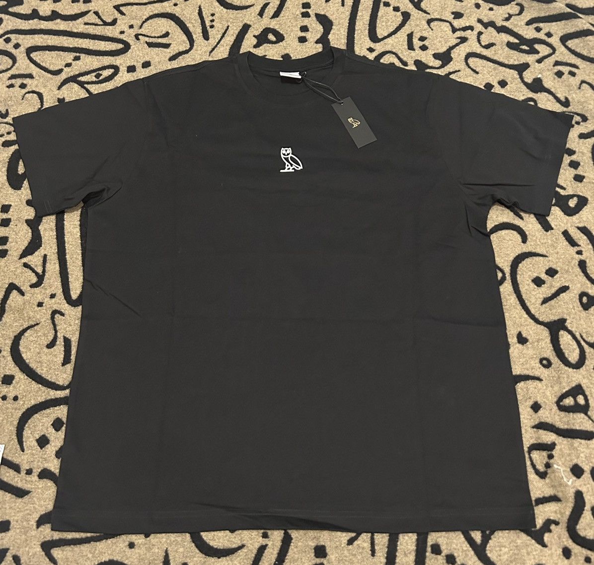 Drake OVO Arabic “The Family” Graphic Tshirt Size US XL / EU 56 / 4 - 2 Thumbnail