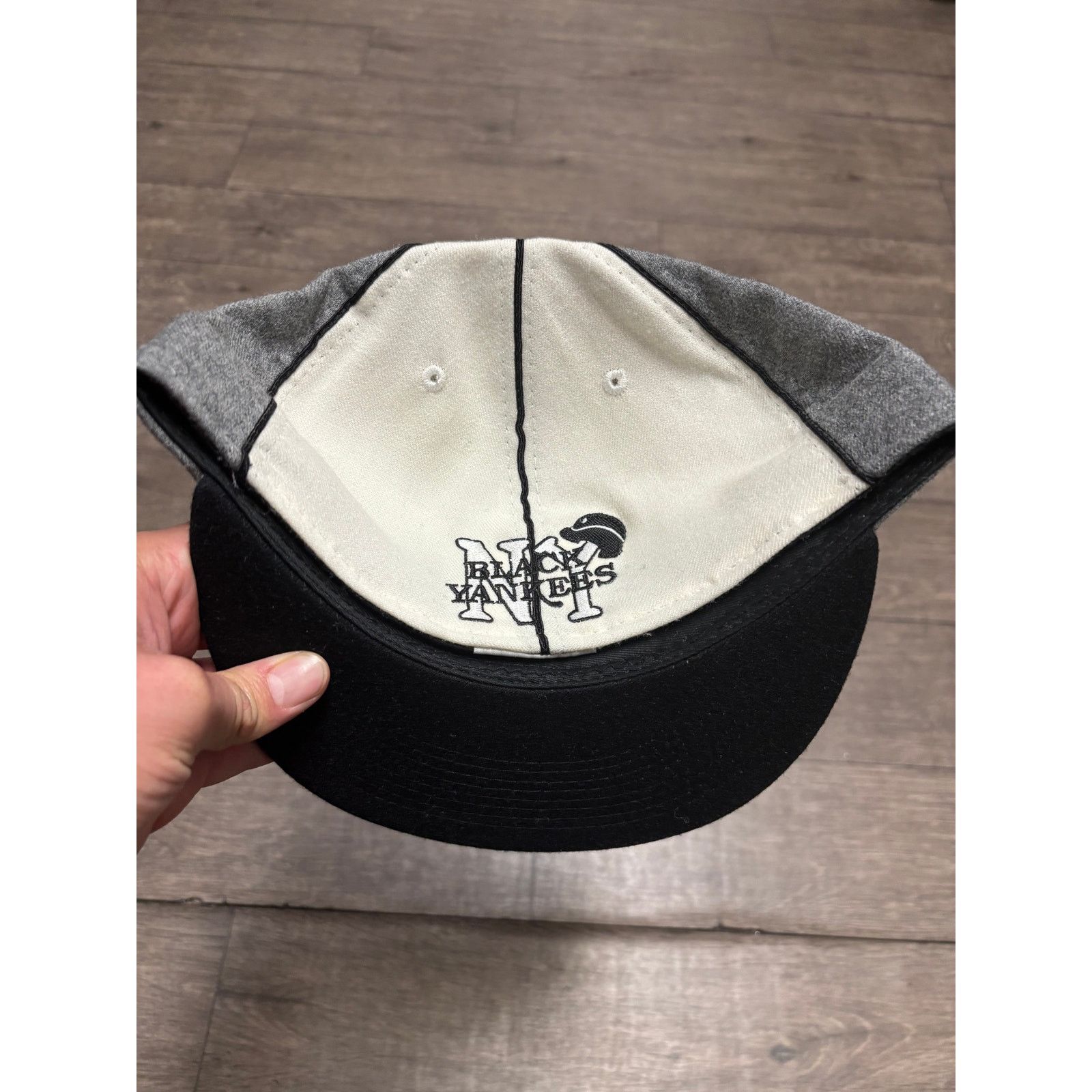 MLB × Vintage VTG NWT Negro League Baseball Museum Logo Fitted Hat 7 1/2 Size ONE SIZE - 3 Thumbnail
