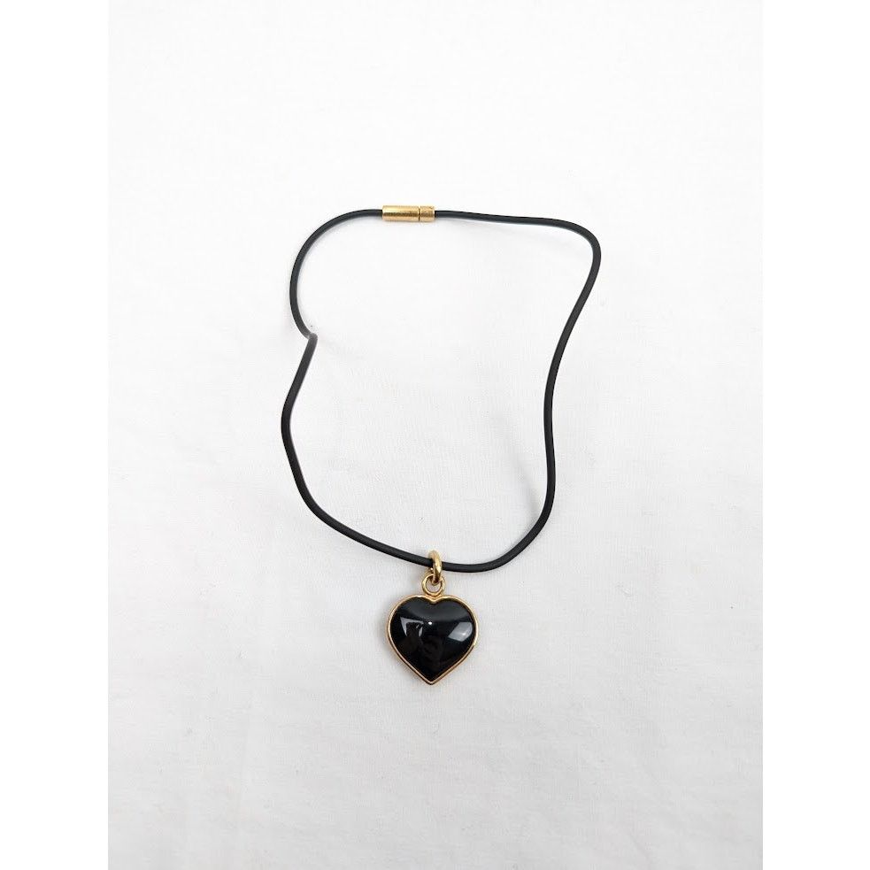 Balenciaga o1rshd1 Size: OS / BB Icon Heart Necklace in Black Size ONE SIZE - 5 Thumbnail