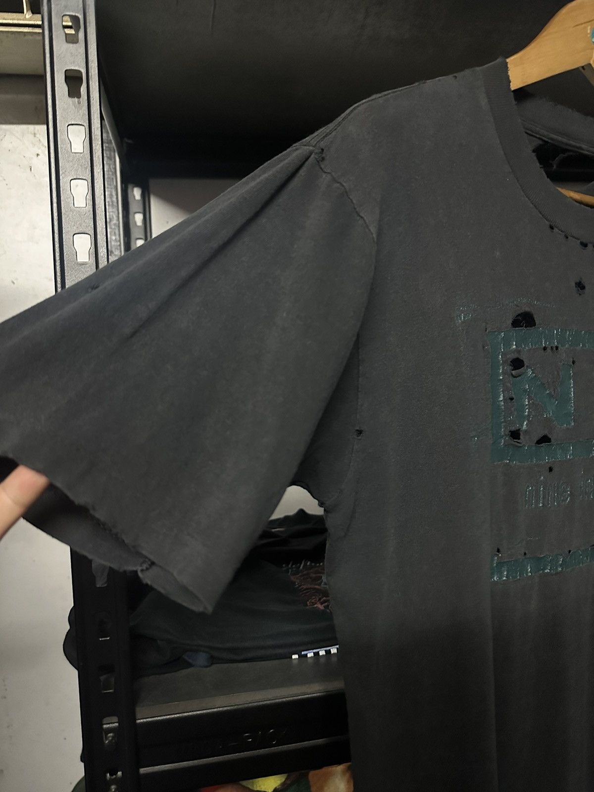 Band Tees Thrashed Vintage 90s Nine Inch Nails Nothing Faded Tee Size US L / EU 52-54 / 3 - 7 Thumbnail