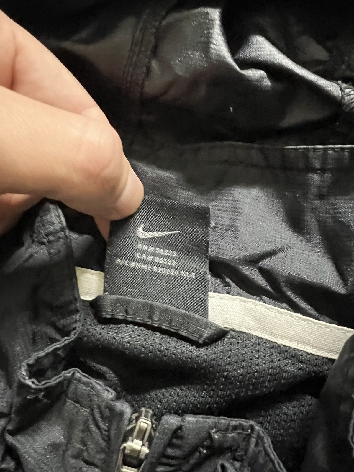 Vintage Vintage Y2K Nike Nylon Mini Logo Jacket 00’s Size US M / EU 48-50 / 2 - 7 Thumbnail