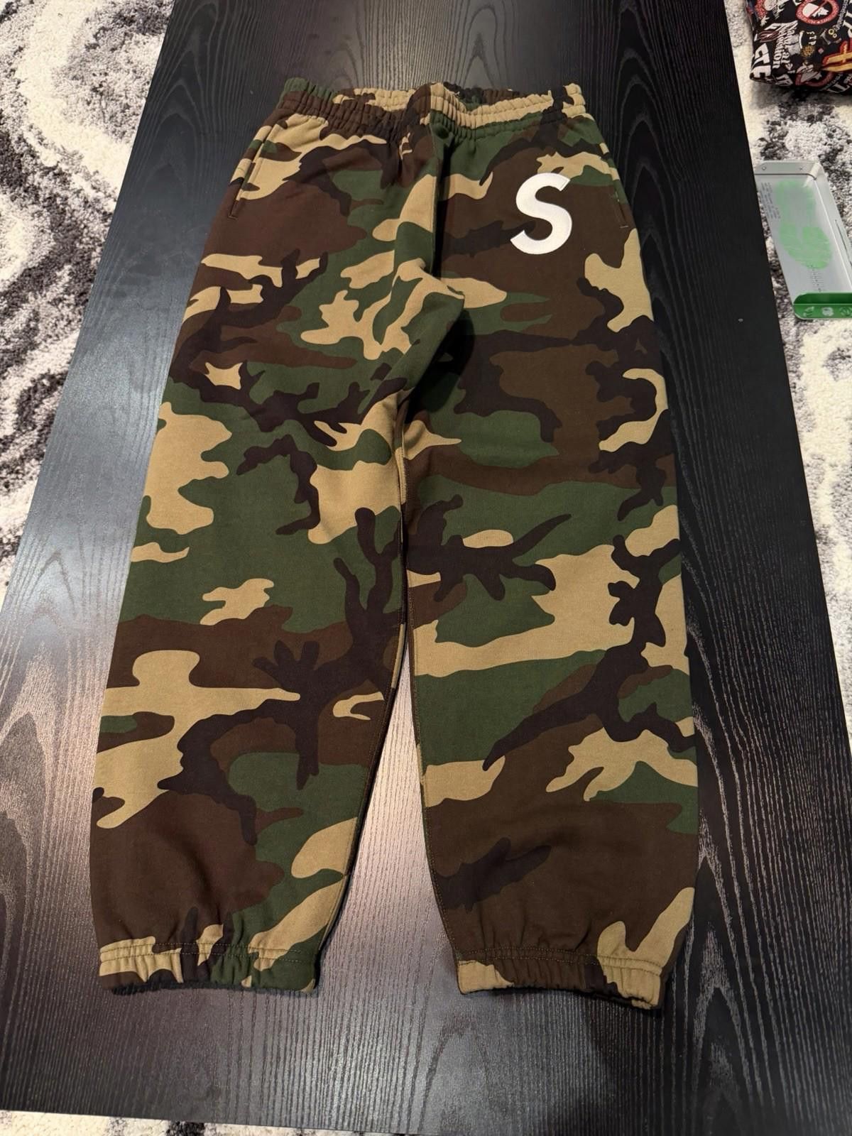 Supreme Supreme S Logo Sweatpants Camo (SS25) Brand New Size Medium Size US 32 / EU 48 - 7 Thumbnail