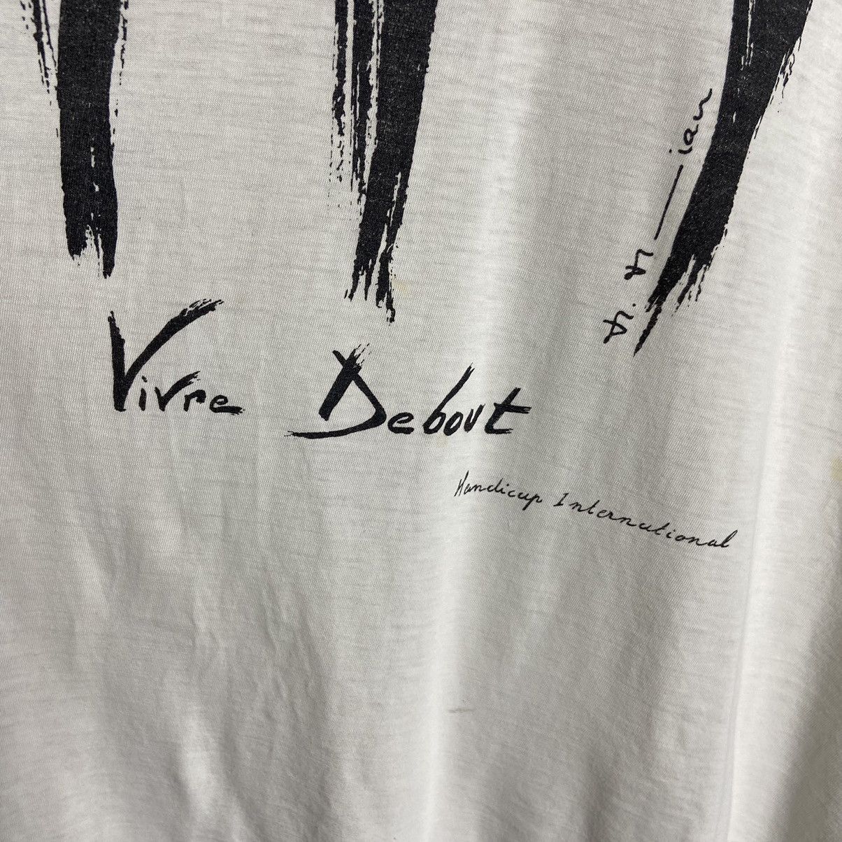 Vintage Vintage 90s Vivre Debout Graphic T-Shirt / Distressed Size US XL / EU 56 / 4 - 3 Thumbnail