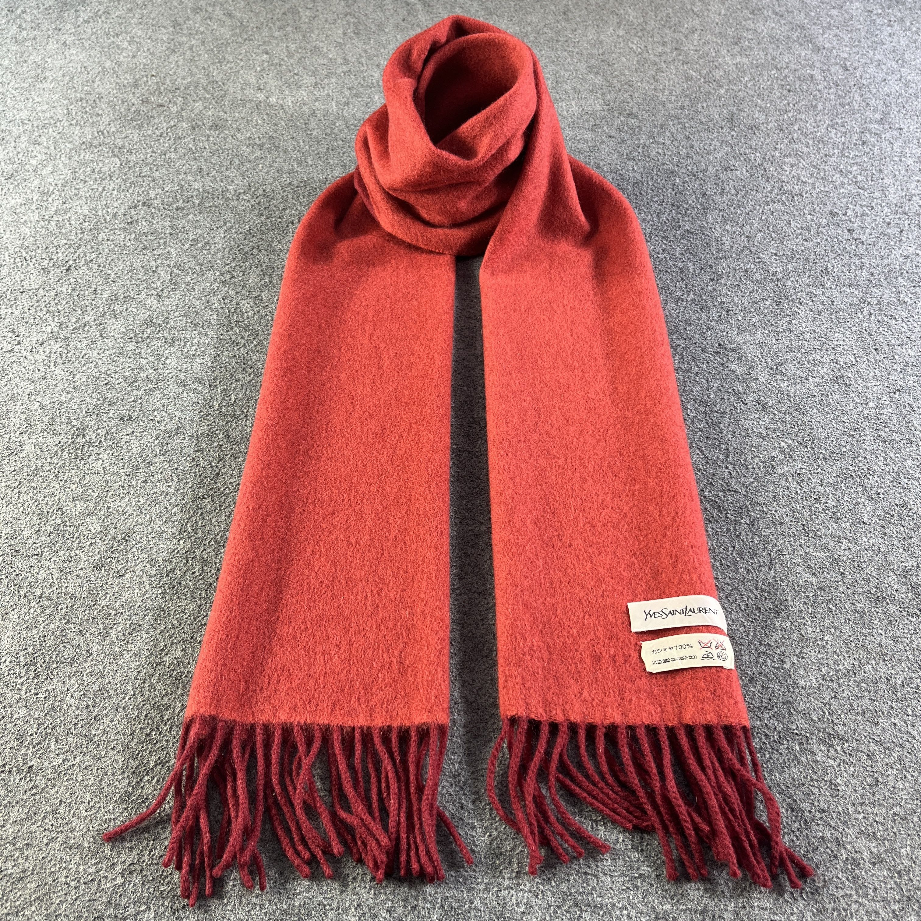 Vintage Vintage Yves Saint Laurent Scarf / Muffler / Neckwear T1139 Size ONE SIZE - 1 Thumbnail