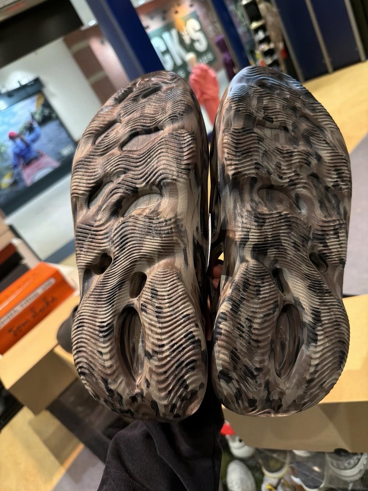 Adidas Size 11 adidas Yeezy Foam RNR MX Cinder [ ID4126 ] Size US 11 / EU 44 - 10 Thumbnail