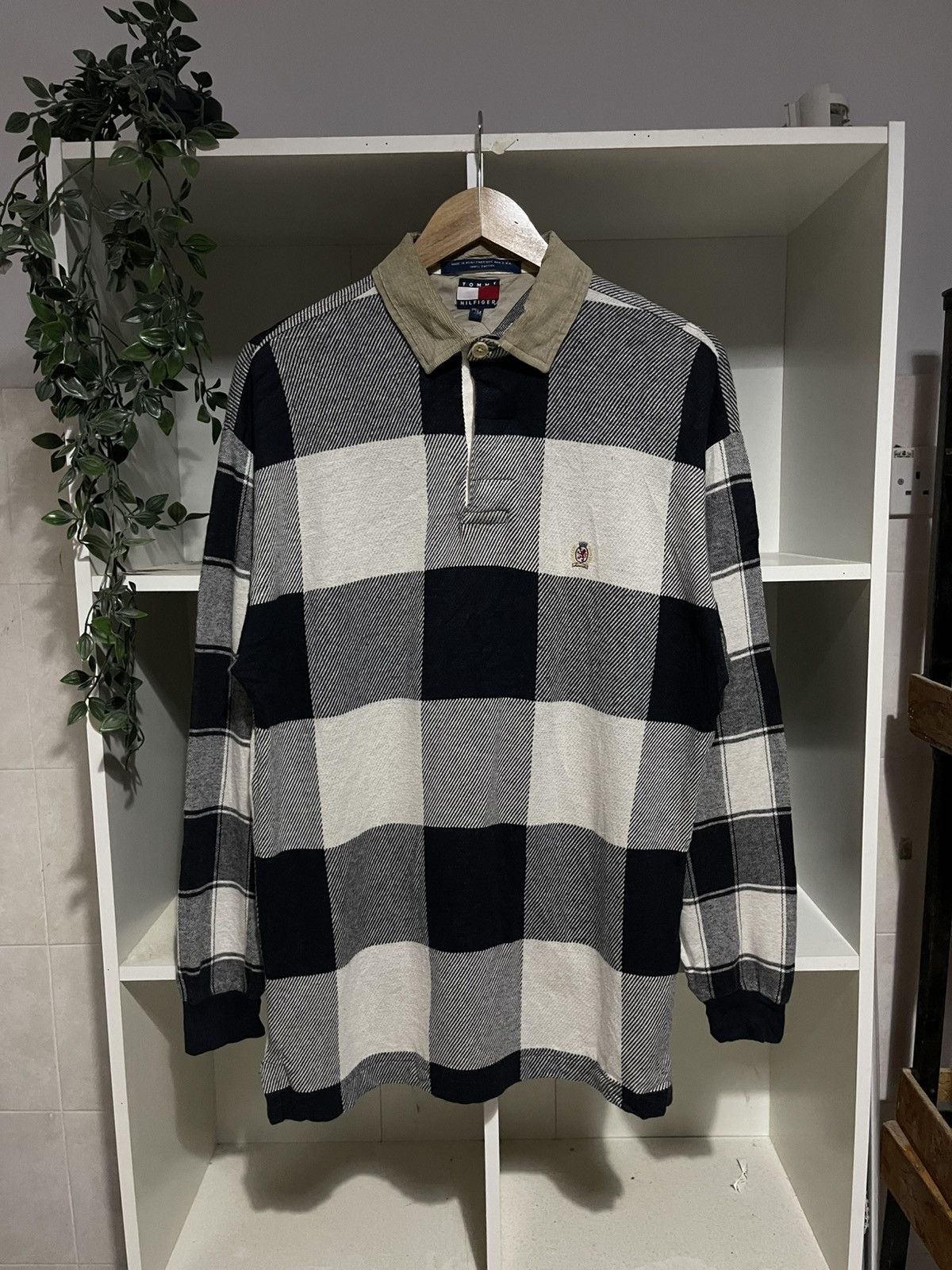 Tommy Hilfiger Vintage Tommy Hilfiger Rugby Polos Size US M / EU 48-50 / 2 - 1 Thumbnail