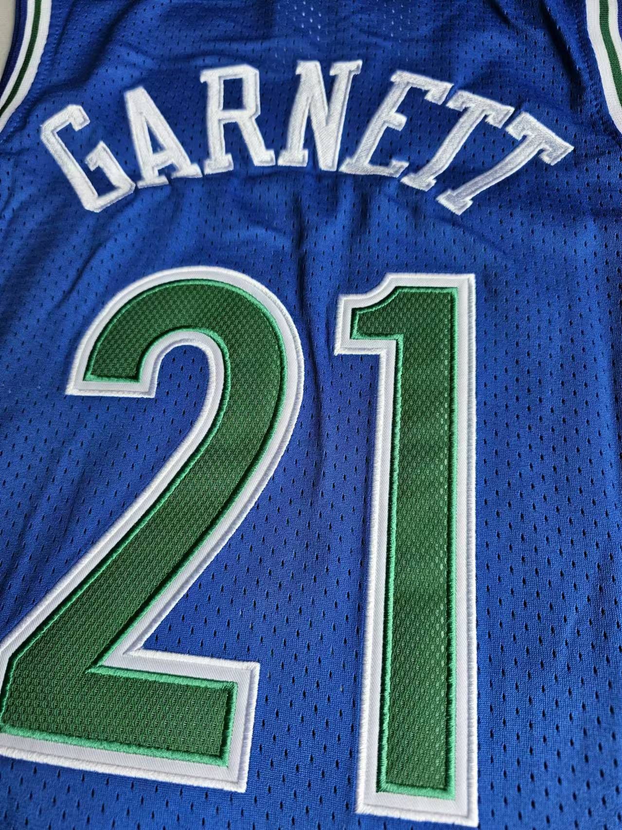 NBA Timberwolves #21 Kevin Garnett Jersey XL Size US XL / EU 56 / 4 - 4 Thumbnail