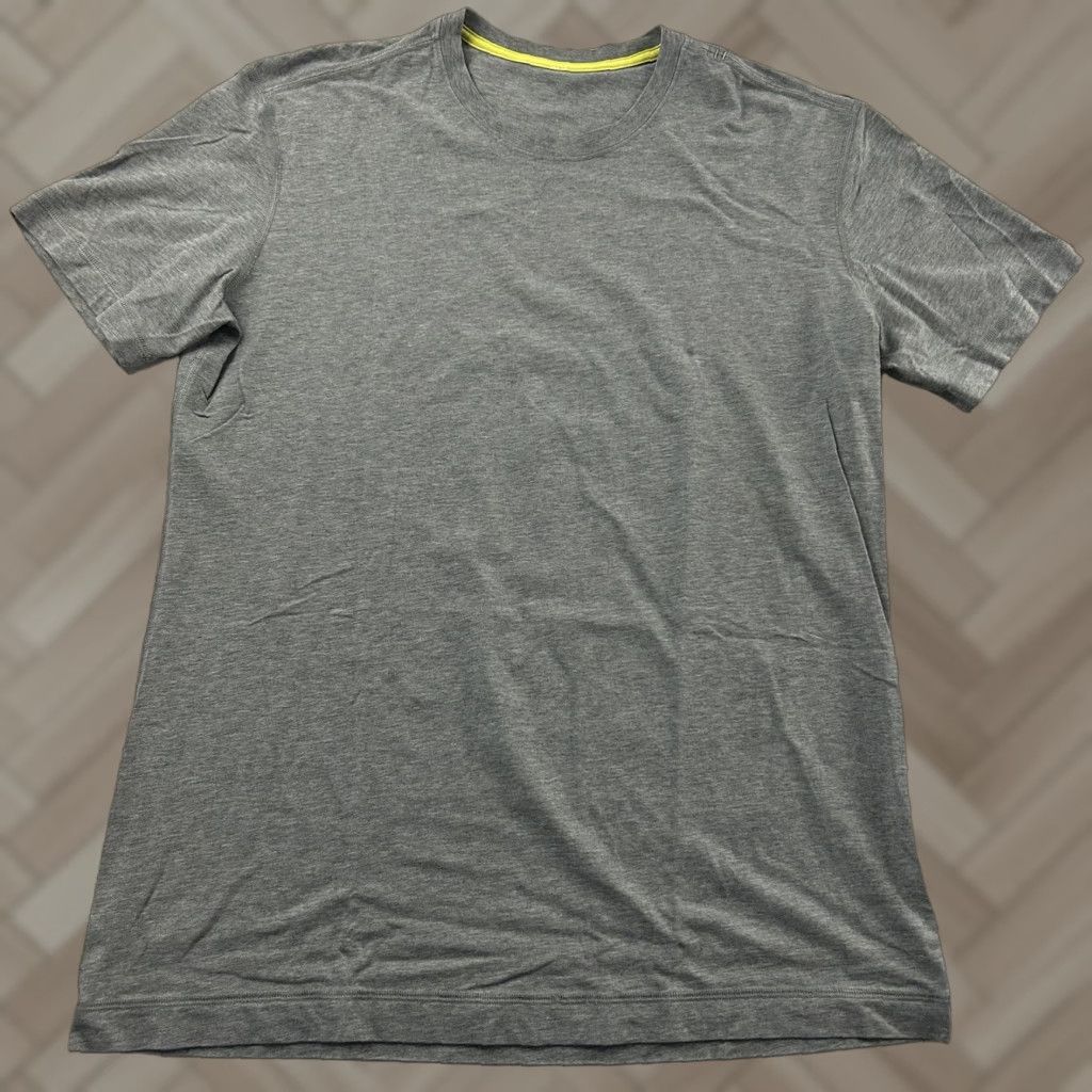 Lululemon Lululemon Metal Vent T-Shirt Short Sleeve Basic Gray XL Men’s Shirt Vent Tech Running & Jogging Pullover Regular Featured 2004 90s Size US XL / EU 56 / 4 - 1 Thumbnail