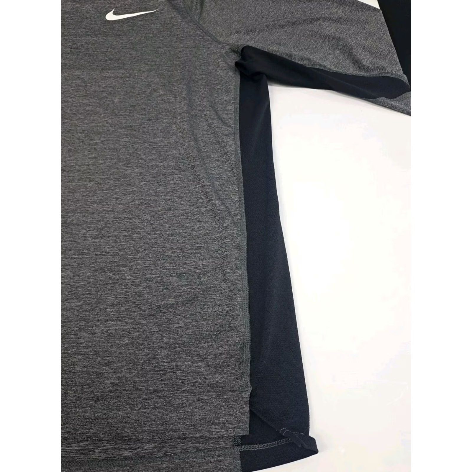 Nike Nike Dri-FIT Tight Fit Long Sleeve Training Shirt 2XL Blk/Grey Mens Crew Neck Pullover Moisture Wicking Lightweight Size US XXL / EU 58 / 5 - 7 Thumbnail