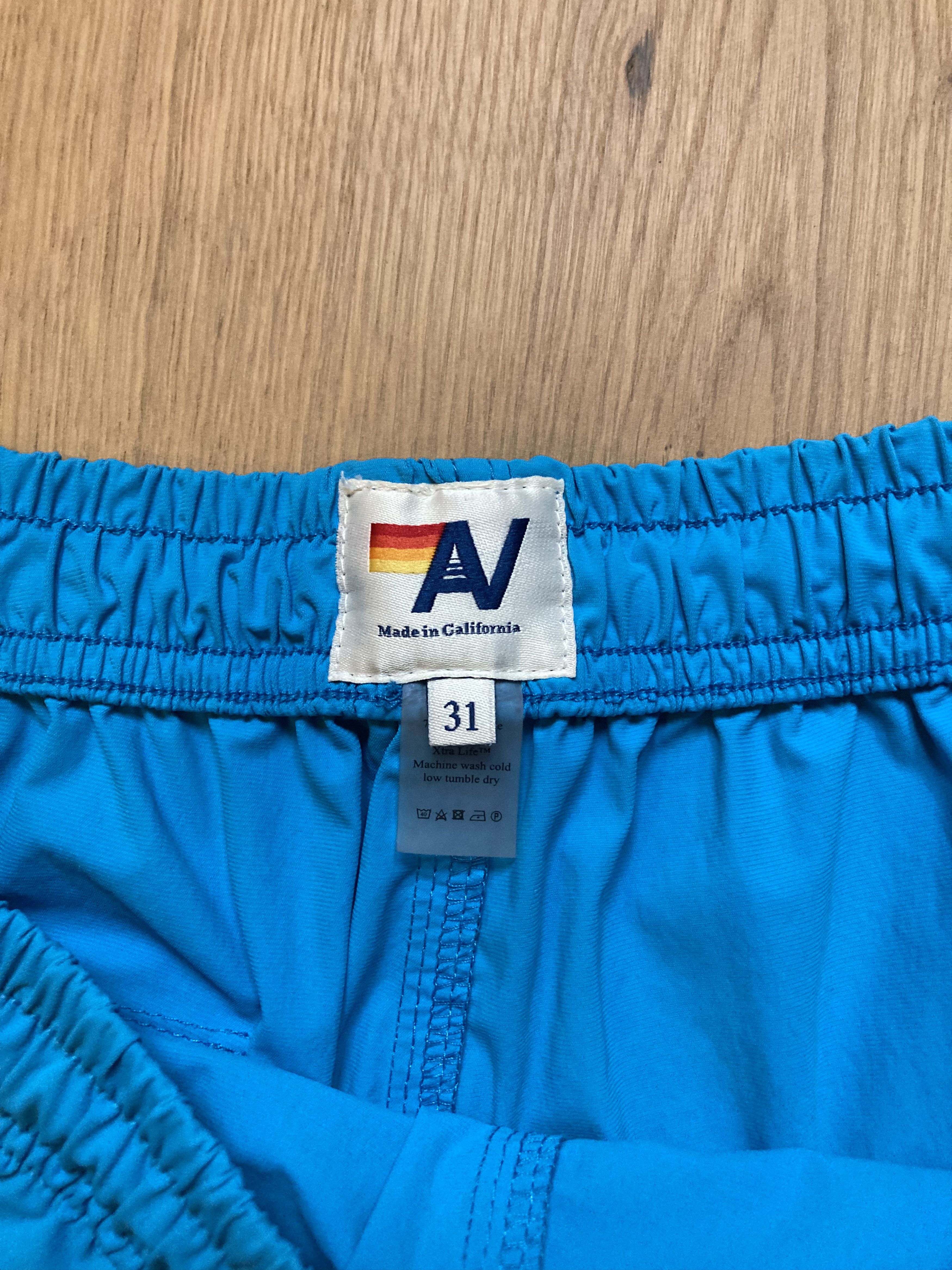 Aviator Nation AVIATOR NATION - 5 STRIPE FLEX SHORTS - PARROT BLUE Size US 31 - 2 Thumbnail