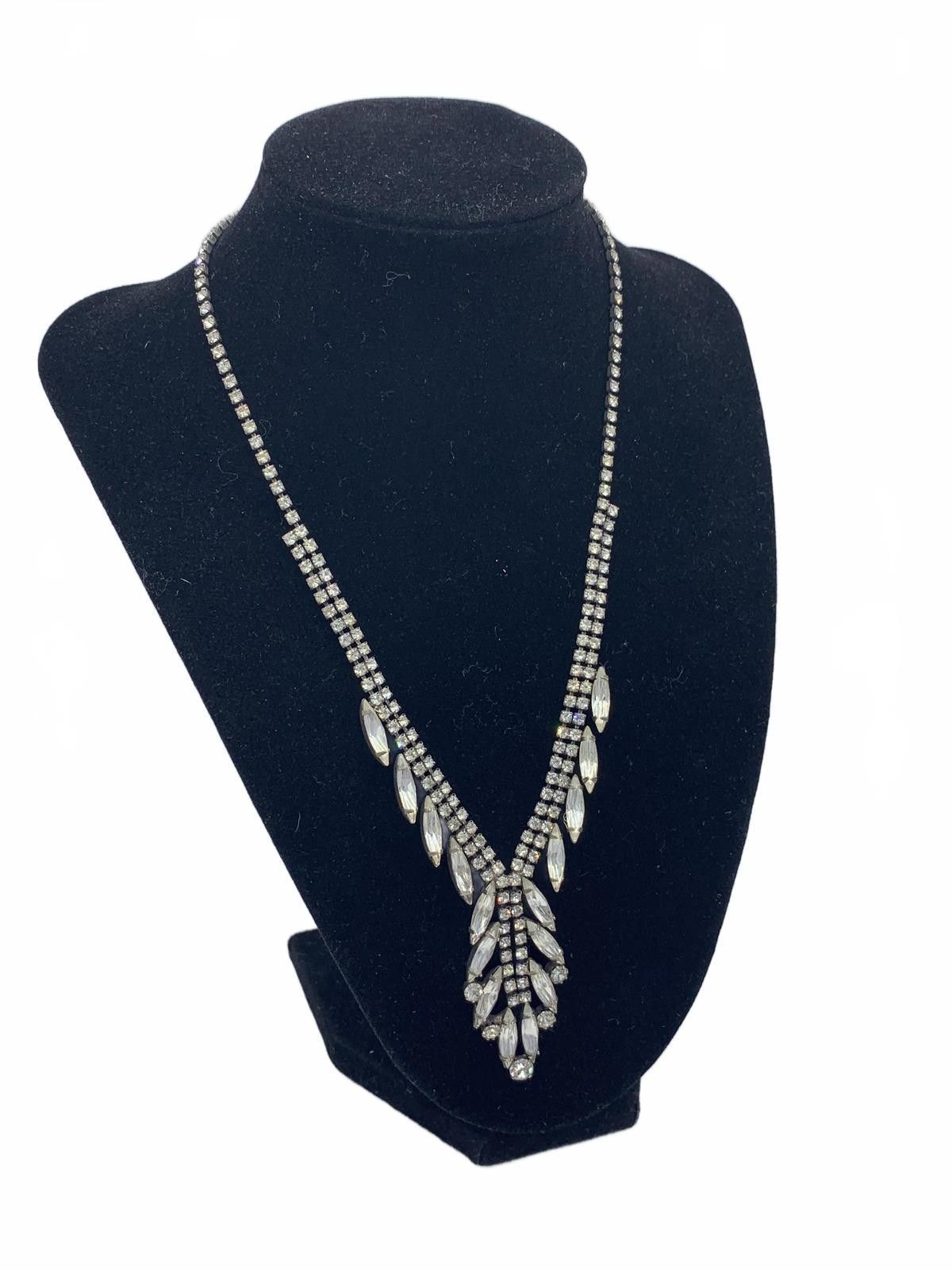 Other Silvertone 19g White Rhinestone Navette 17" Y- CJ Necklace Size ONE SIZE - 2 Thumbnail
