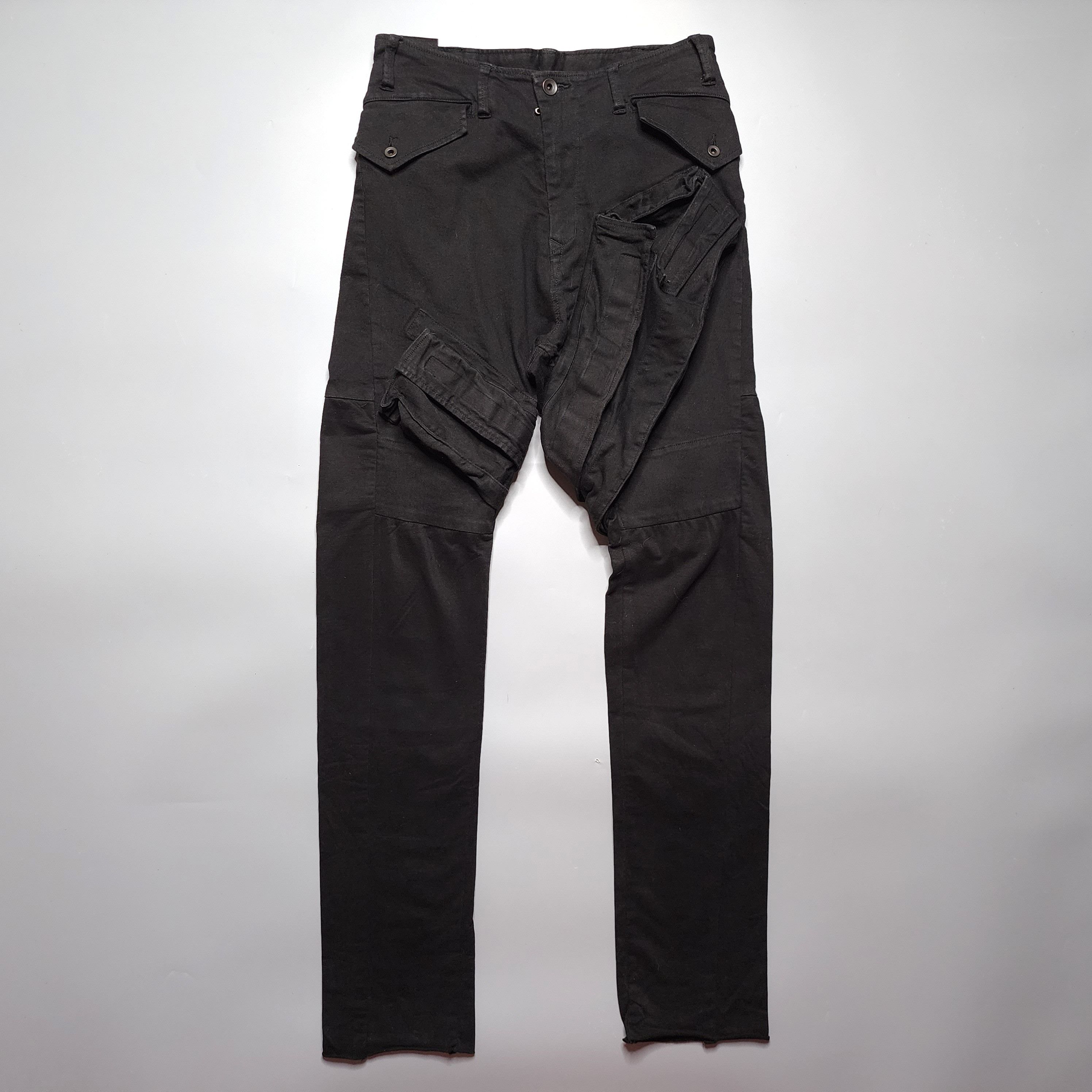image of Julius 7 - Ss17 Knives Gasmask Cargo Pants in Black, Men's (Size 28)