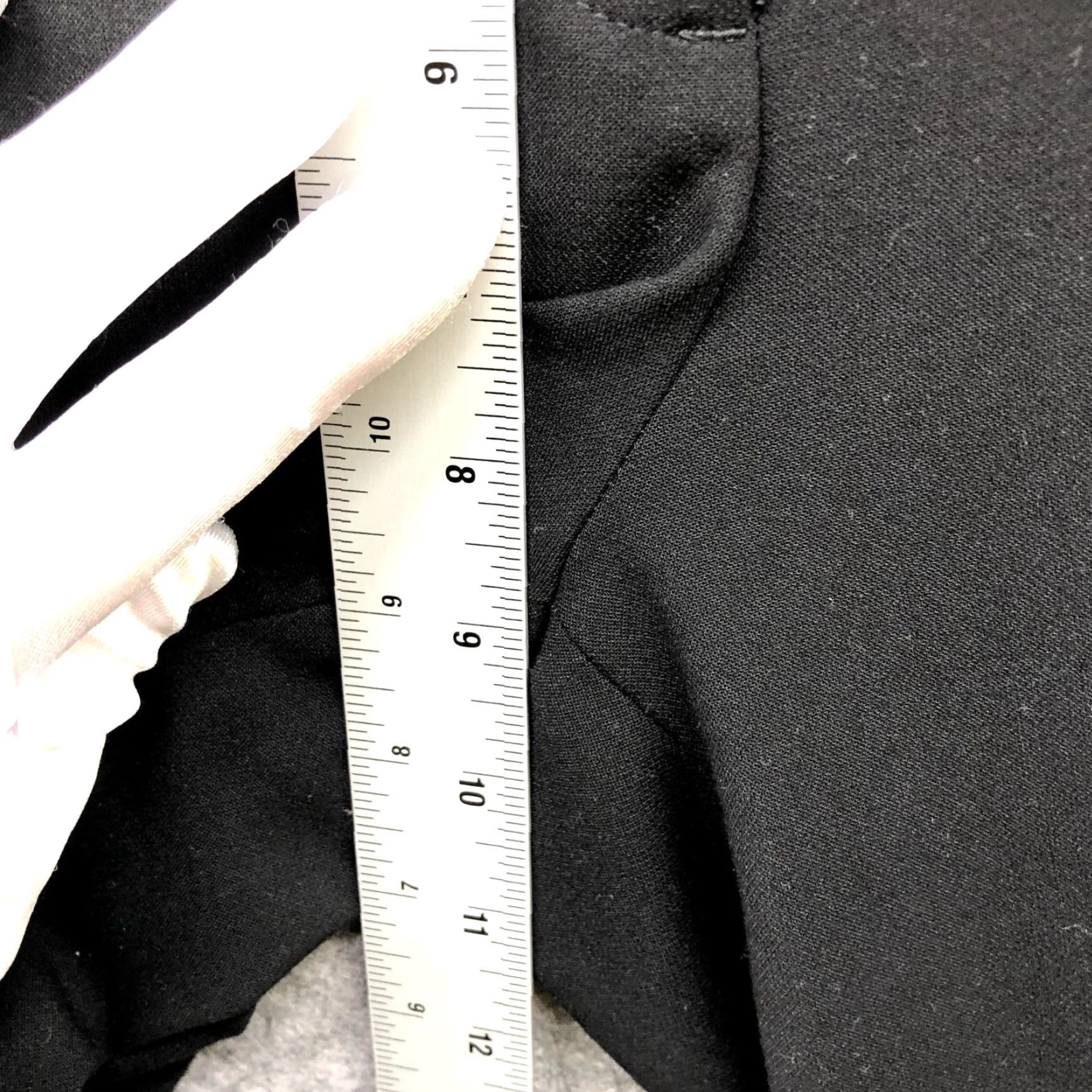 Talbots **Talbots Women's Size 4 Mid Rise Black Straight Leg Dress Pants** User: **Talbots Women's Size 4 Black Mid Rise Straight Leg Dress Pants** Size 27" / US 4 / IT 40 - 6 Thumbnail