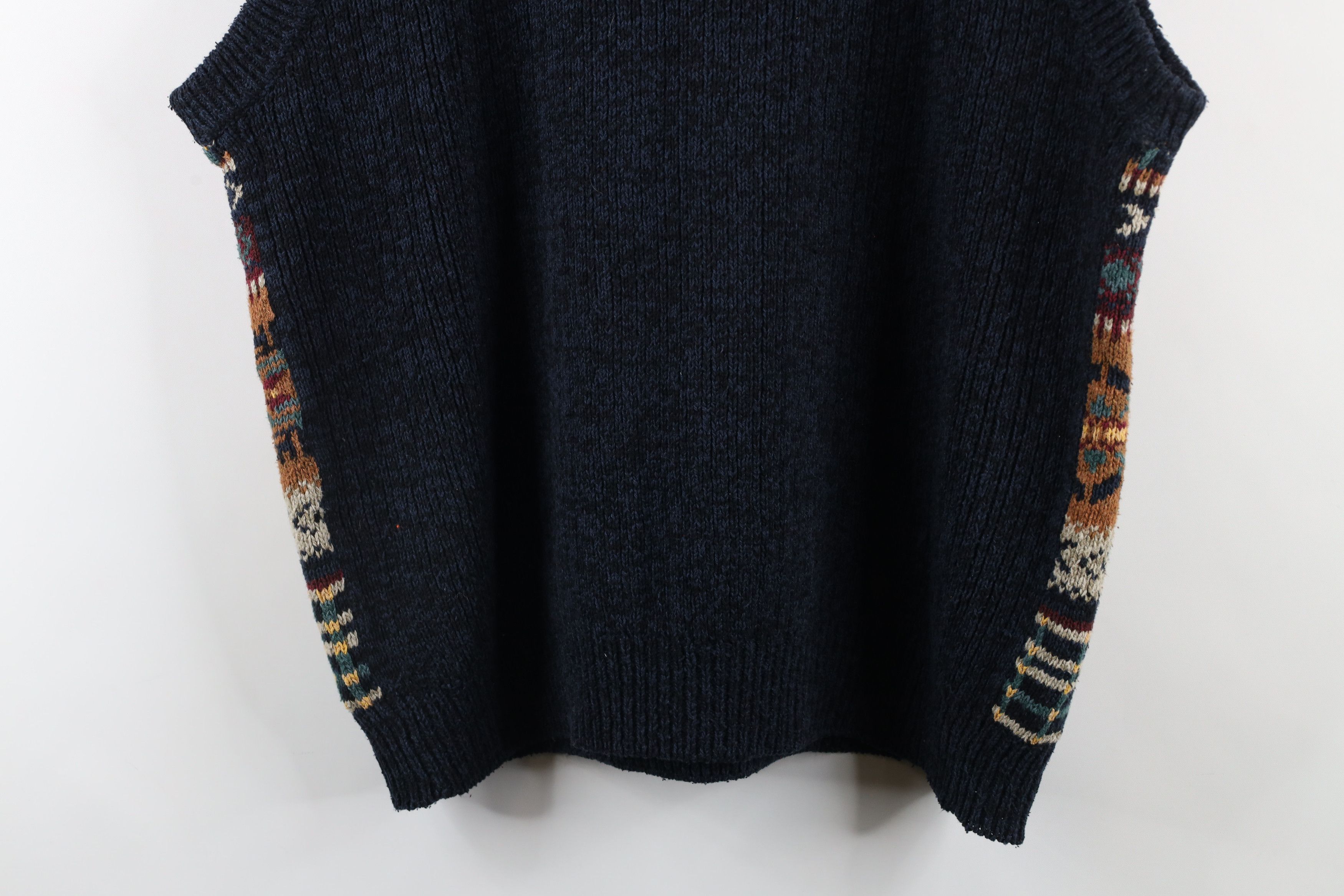 Vintage Vintage 90s Streetwear Knit Rainbow Fair Isle Sweater Vest Size US L / EU 52-54 / 3 - 8 Thumbnail