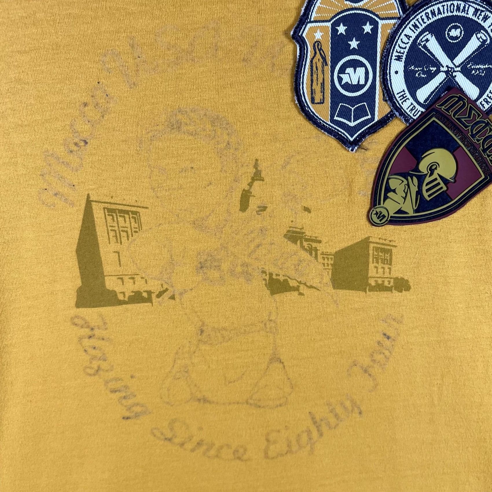 Vintage VINTAGE Mecca USA Shirt Mens XL Yellow Graphic Patch Raglan Streetwear 100% Cotton Size US XL / EU 56 / 4 - 5 Thumbnail