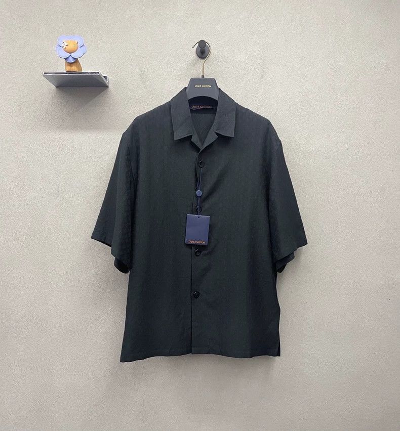 Louis Vuitton Louis Vuitton Short Sleeve Button-Up Shirt - dmc Size US S / EU 44-46 / 1 - 1 Thumbnail