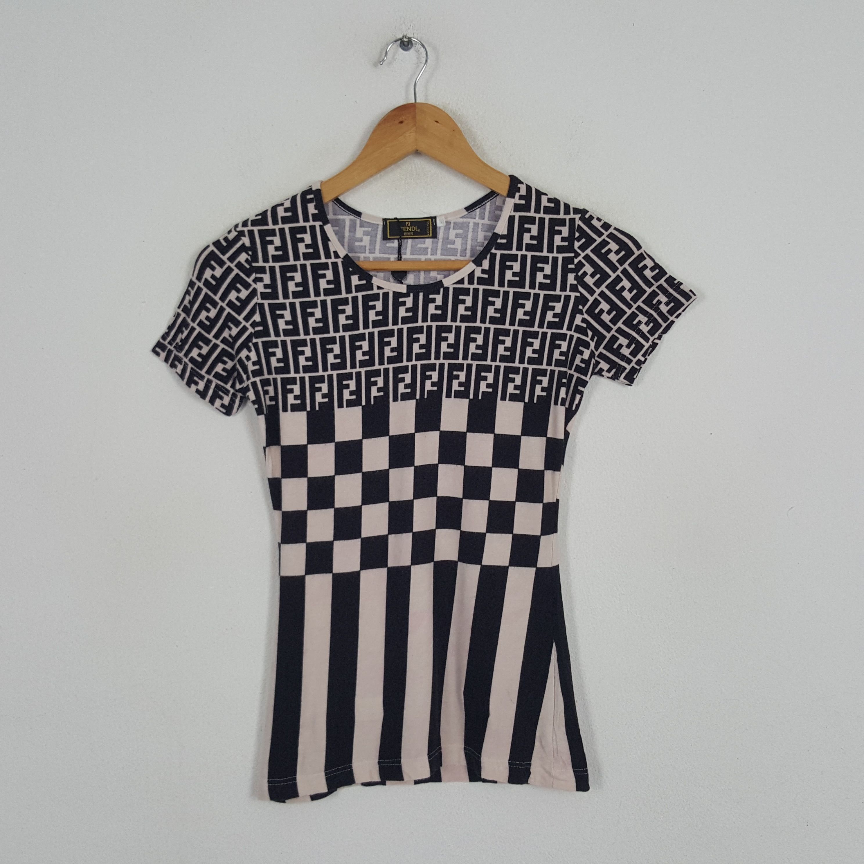 Fendi × Vintage Vintage Fendi Italian Brand Monogram Art Tshirt Size US XXS / EU 40 - 1 Thumbnail