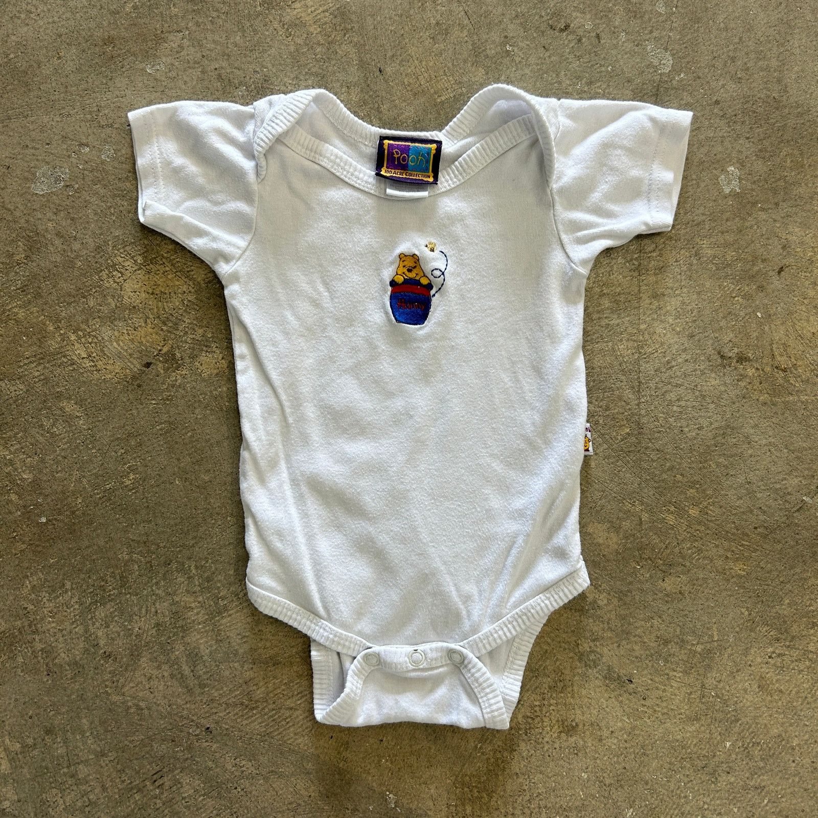 Disney Pooh Baby Onesie Size US XXS / EU 40 - 1 Thumbnail