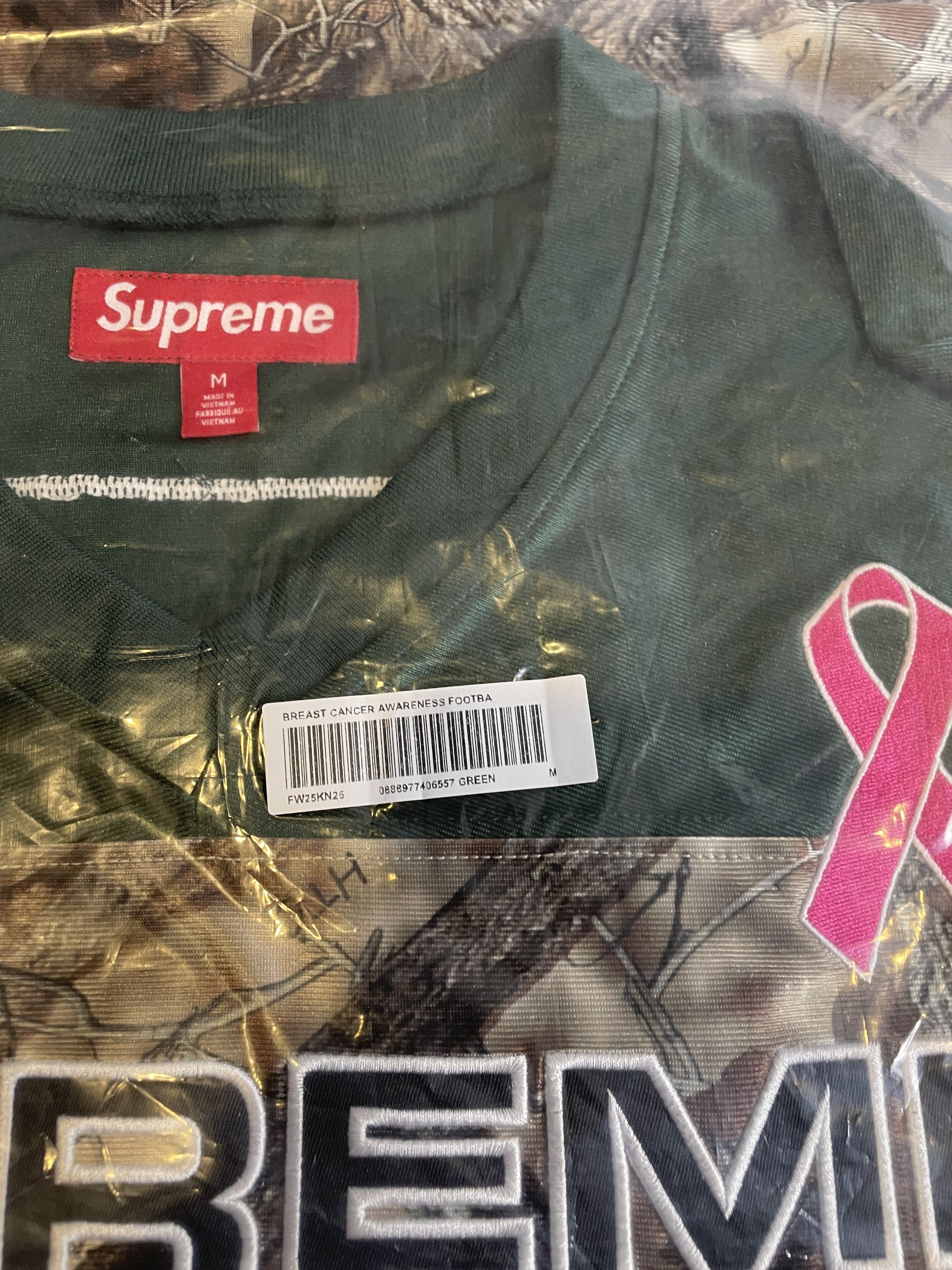 Supreme BREAST CANCER AWARENESS FOOTBALL JERSEY Size US M / EU 48-50 / 2 - 15 Thumbnail