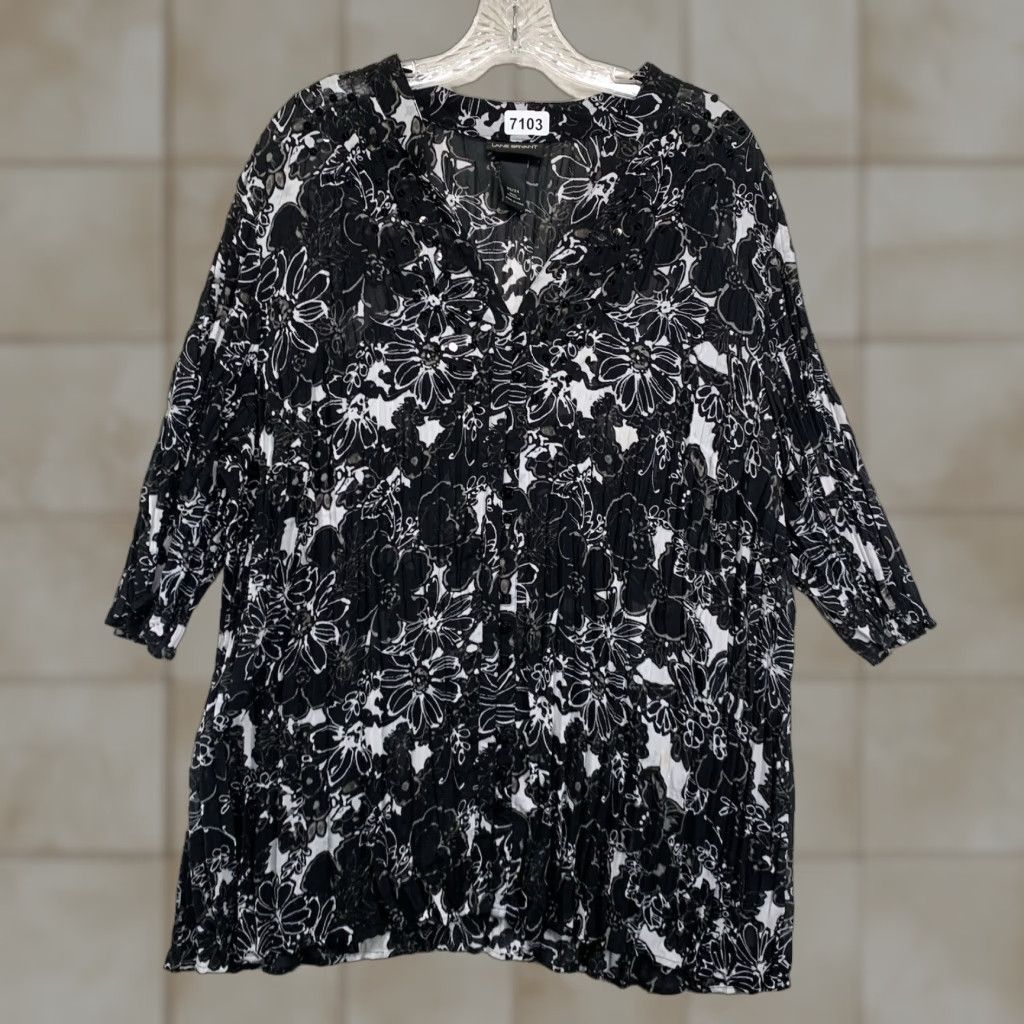 Vintage Lane Bryant Blouse Shirt 22 Black All Over Flower Print Sheer Rhinestone 3/4 Sleeve V-Neck Pullover Womens Size 3XL / US 20-22 - 1 Thumbnail