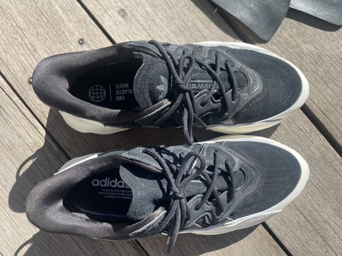 Adidas Adidas Ozweego black and white colorway Size US 10.5 / EU 43-44 - 5 Thumbnail