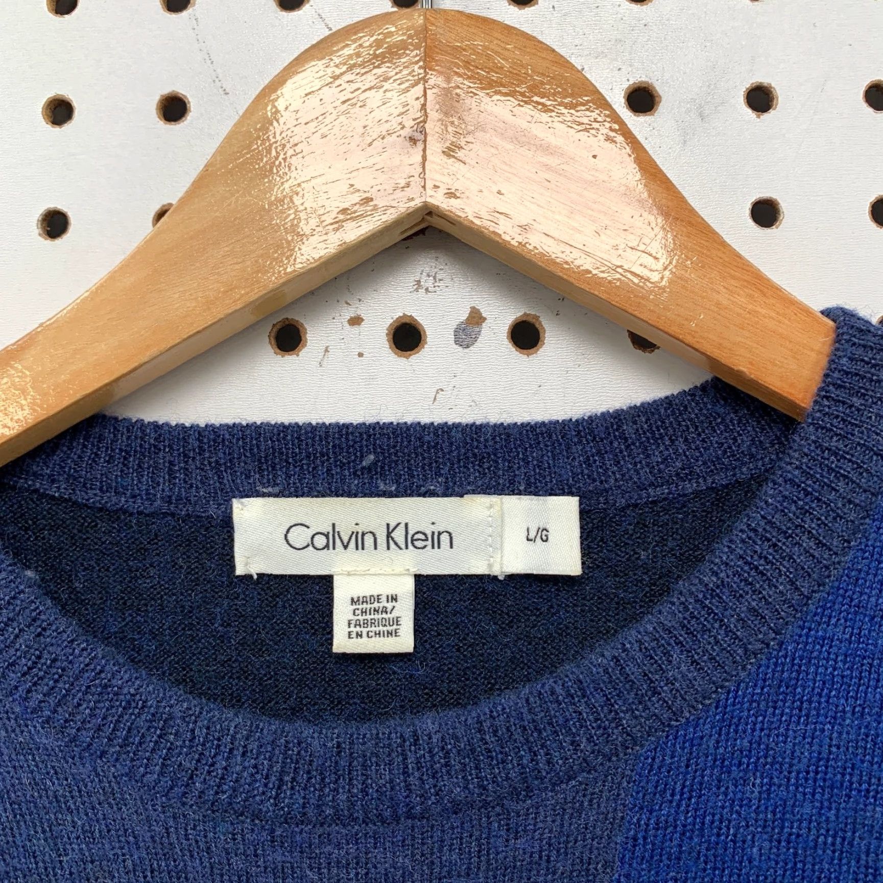 Calvin Klein Calvin Klein Mens Large Blue Merino Wool Lightweight Casual Sweater Wool Blend Knit Pullover Crew Neck Long Sleeve Solid 60s? Size US L / EU 52-54 / 3 - 5 Thumbnail