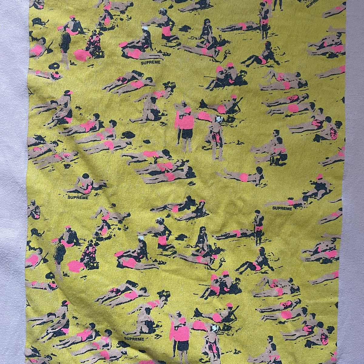 Supreme Supreme SS16 Beach T Shirt in Peach Size US XL / EU 56 / 4 - 2 Thumbnail