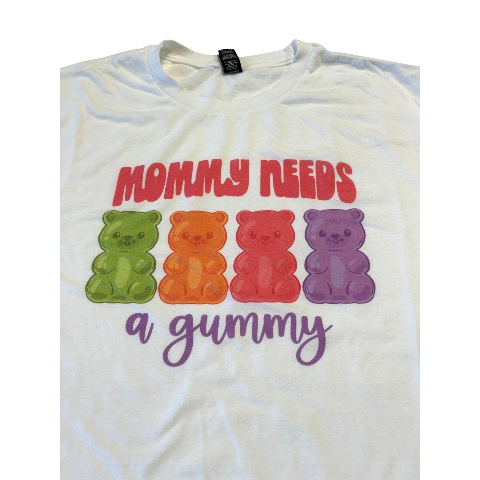Other Mommy Needs a Gummy T-shirt Funny Relatable Mom Tee Size XL / US 12-14 / IT 48-50 - 1 Thumbnail