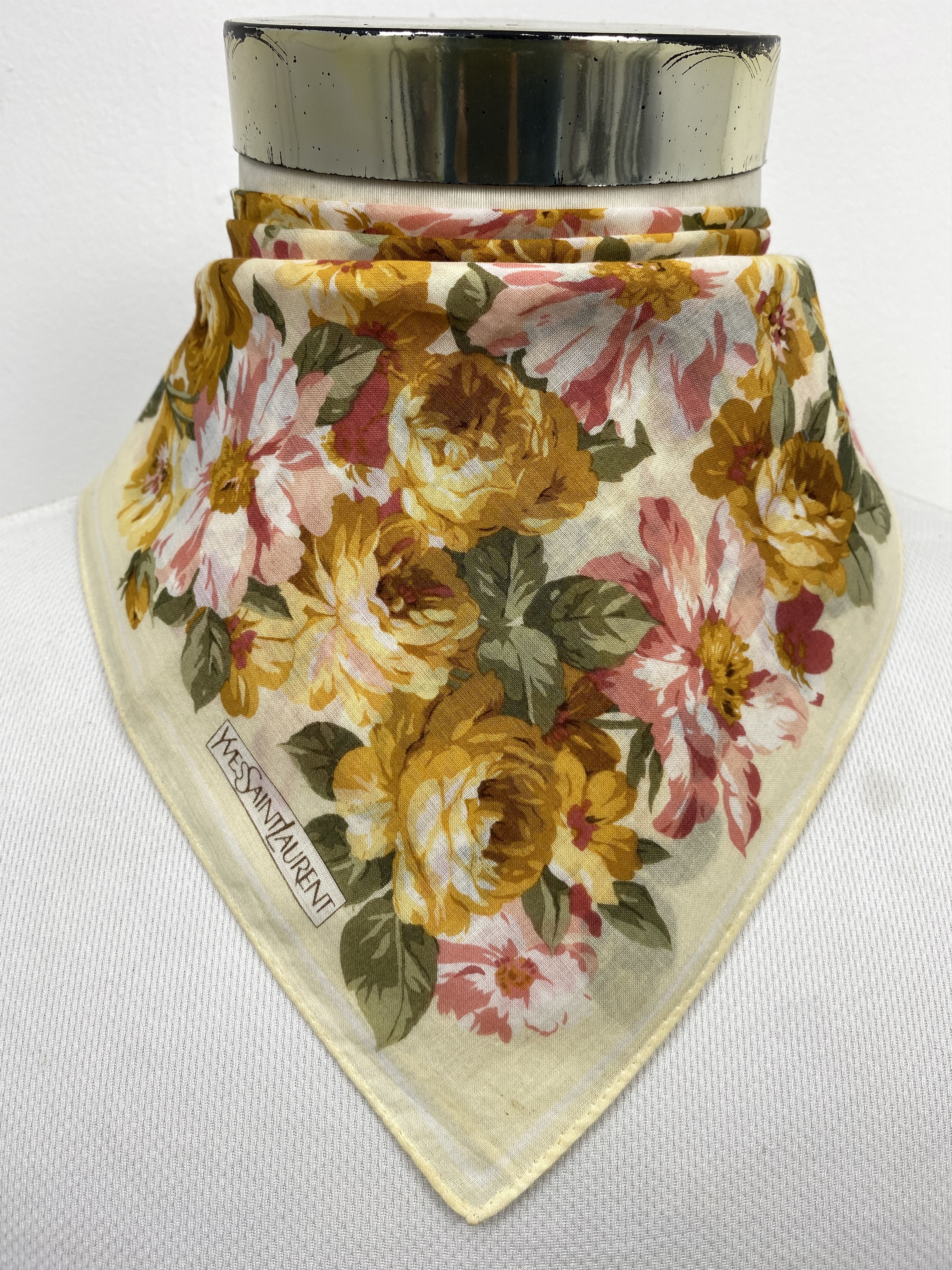 Yves Saint Laurent Yves Saint Laurent Handkerchief / Neckerchief KT0264 Size ONE SIZE - 2 Thumbnail