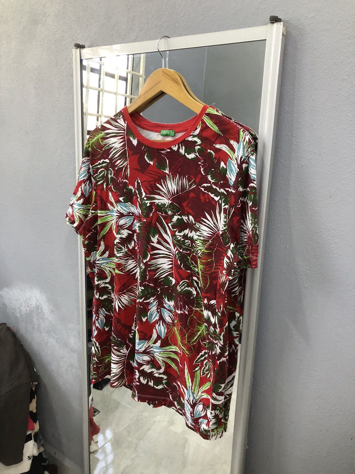 Benetton Benetton Floral Jungle Tee – Made in Egypt – Size M Size US M / EU 48-50 / 2 - 2 Thumbnail
