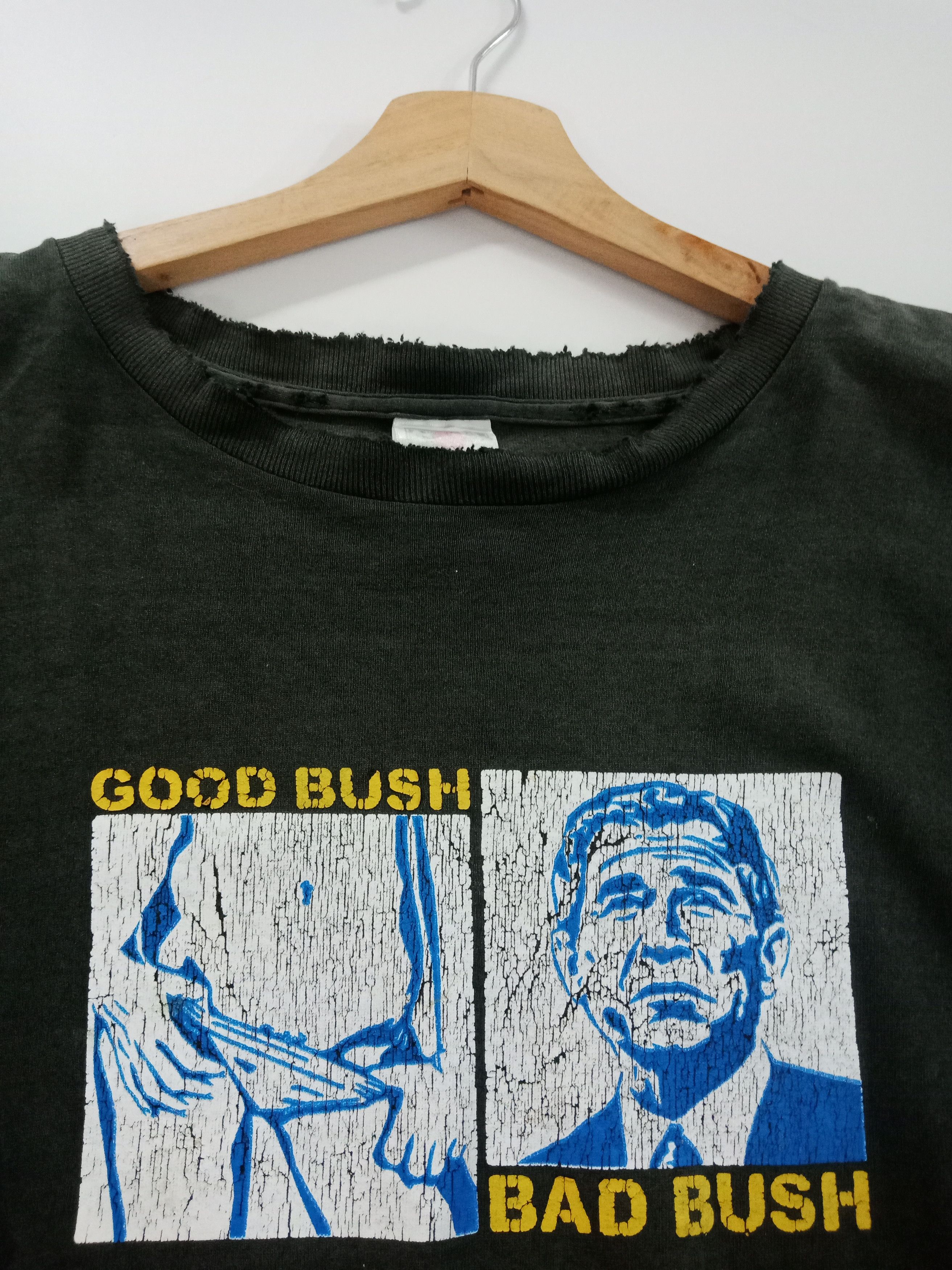 Vintage Vintage FOTL Distressed Good Bush Bad Bush #C Size US L / EU 52-54 / 3 - 5 Thumbnail